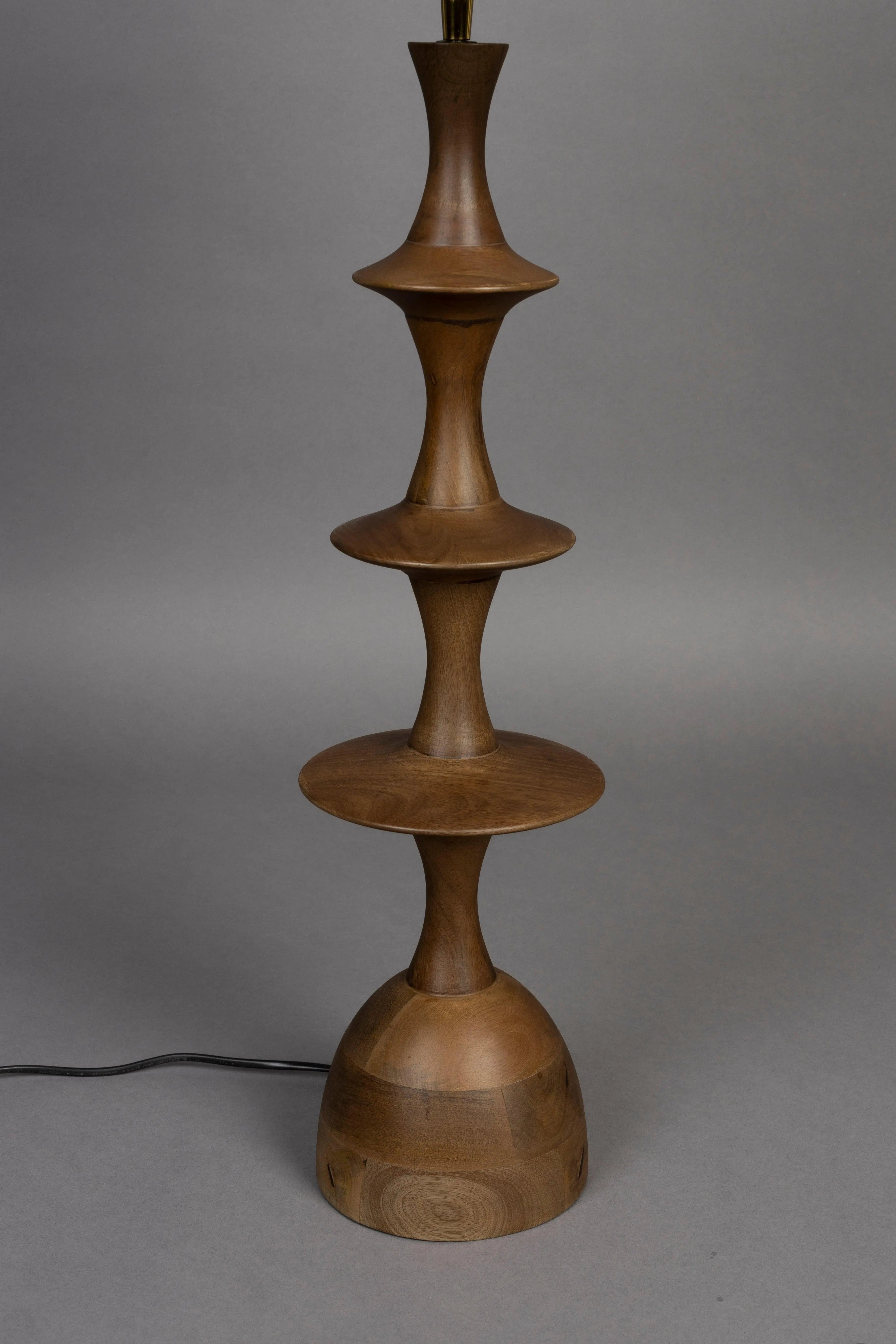 Lampa stołowa CATH drewno mango – Dutchbone