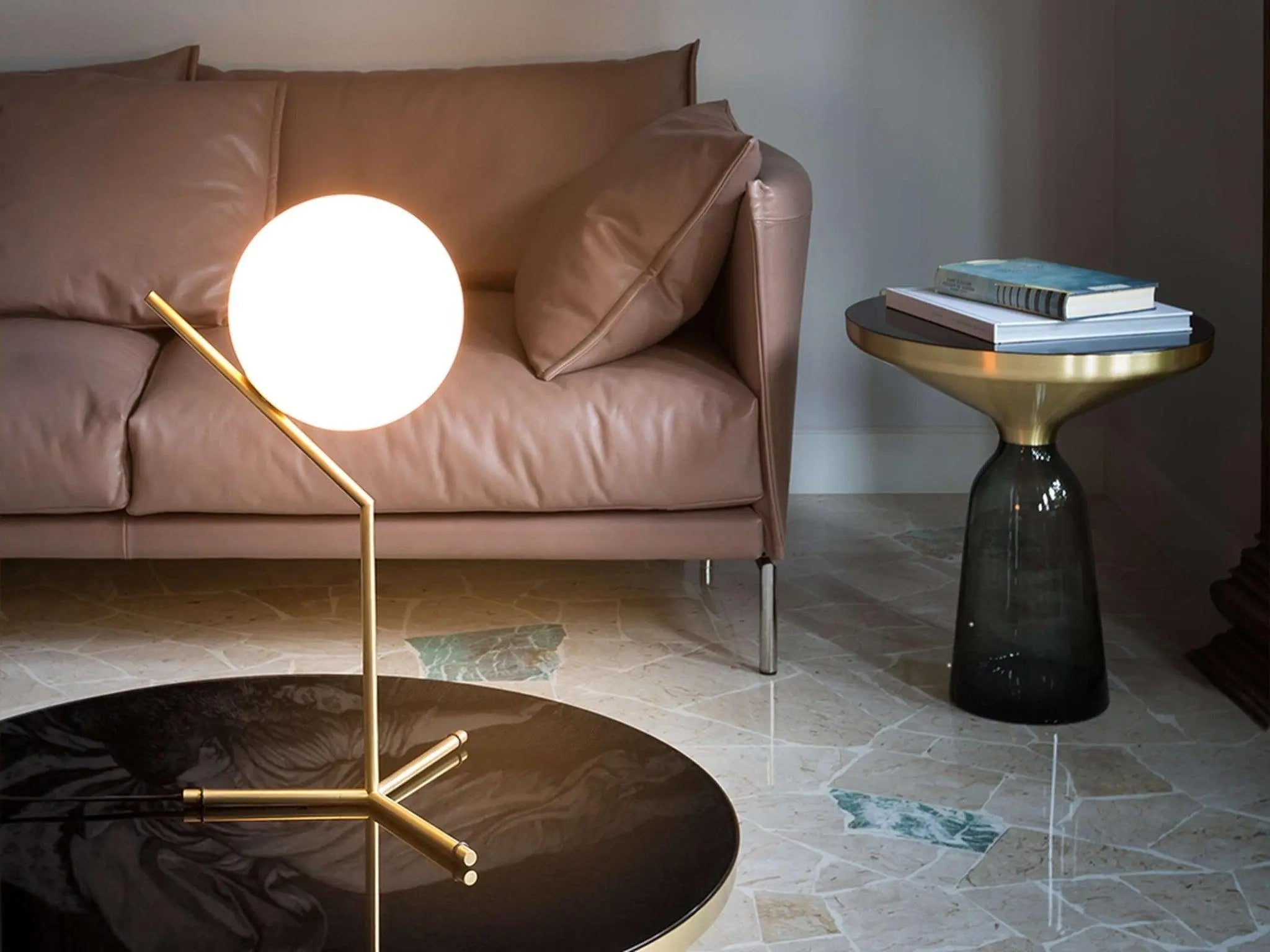 Lampa stołowa IC LIGHTS HIGH mosiężny – Flos