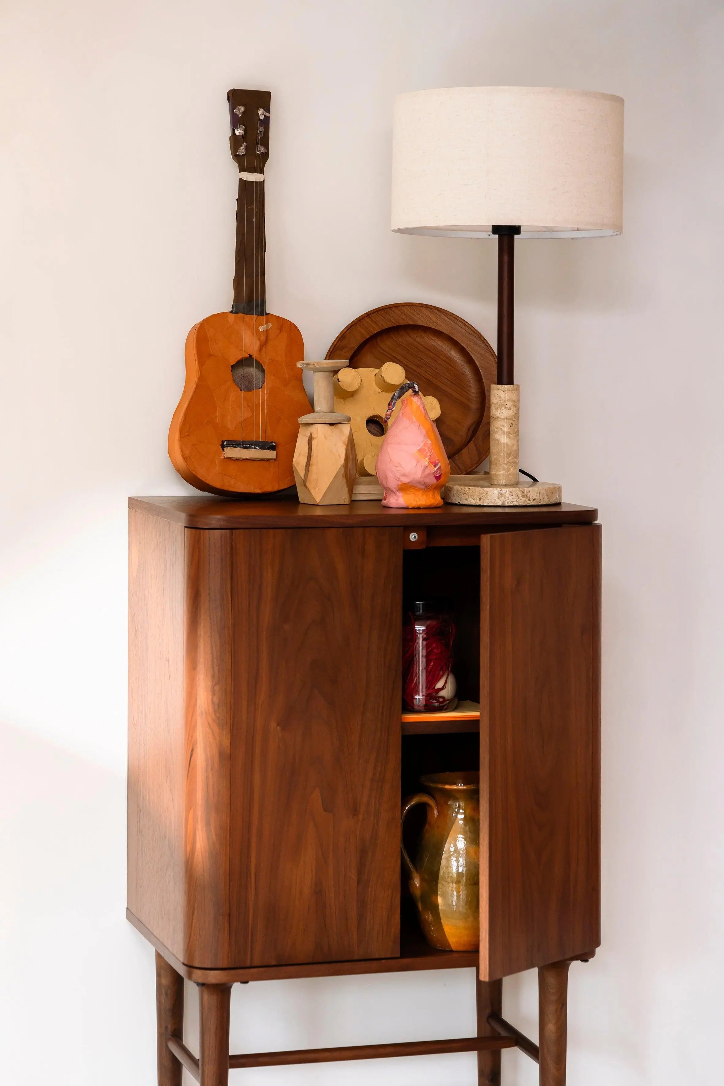Lampa stołowa JACKON trawertyn – Dutchbone