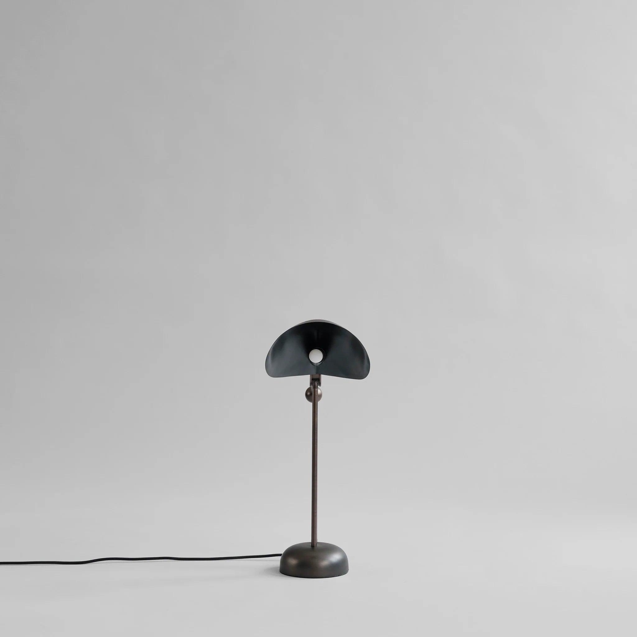 Lampa stołowa STINGRAY brązowy 101 Copenhagen Eye on Design