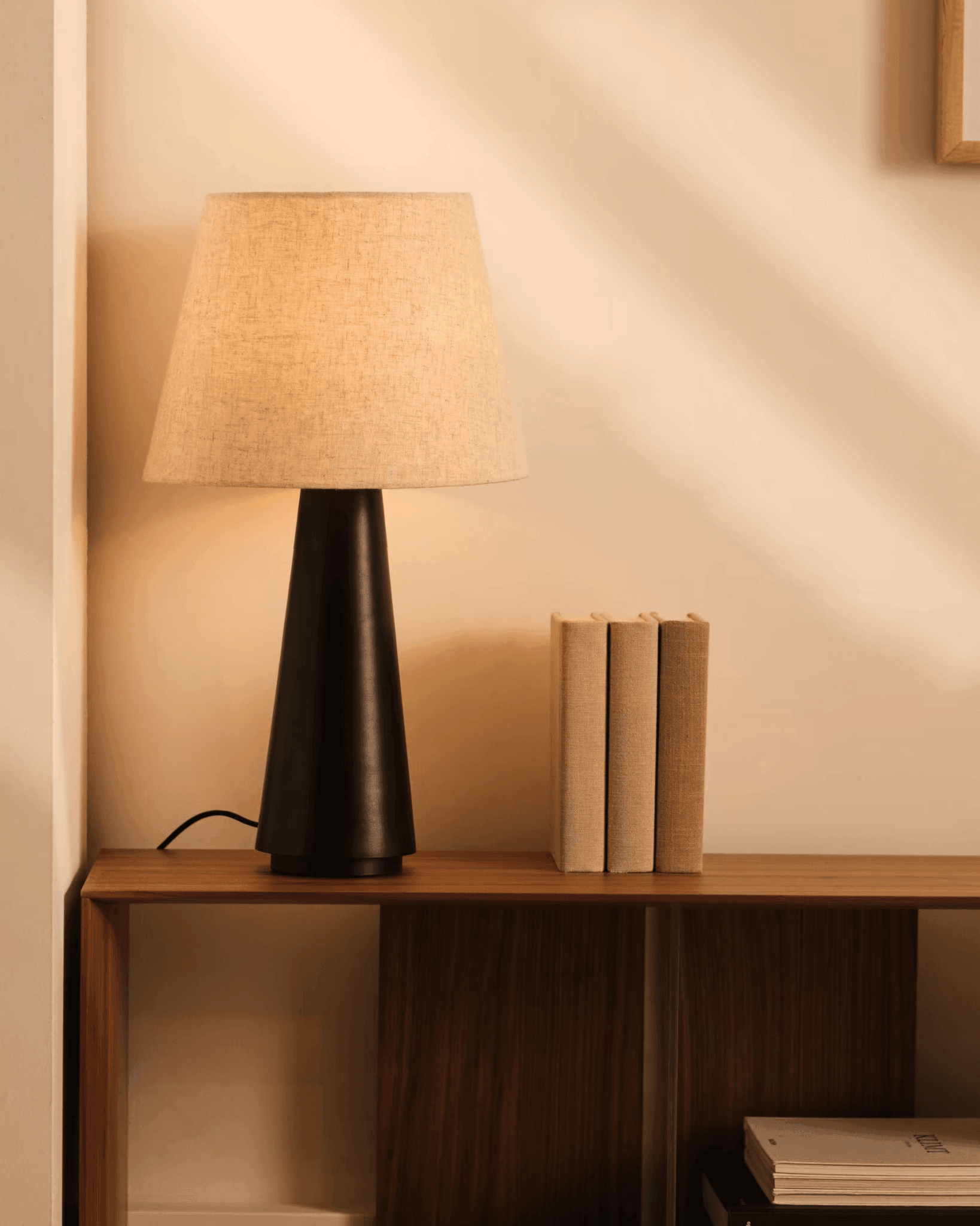 Lampa stołowa TORRENT czarny La Forma Eye on Design