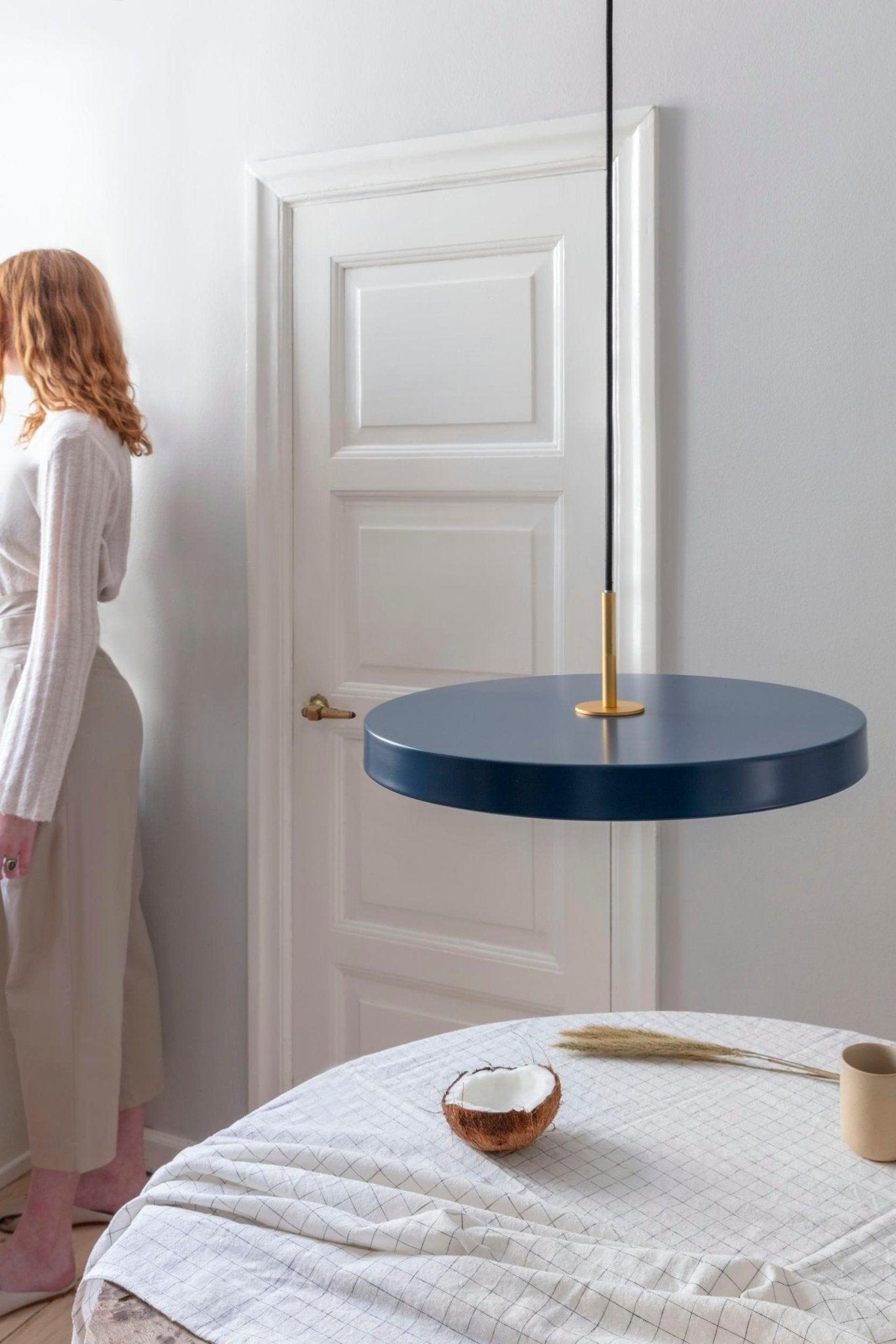 Lampa wisząca ASTERIA niebieski UMAGE Eye on Design