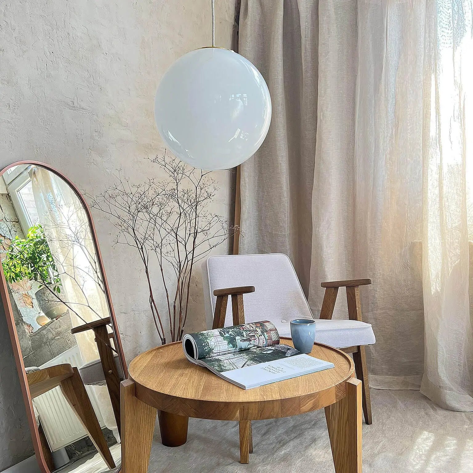 Lampa wisząca BIAŁA KULA nikiel – Embassy Interiors
