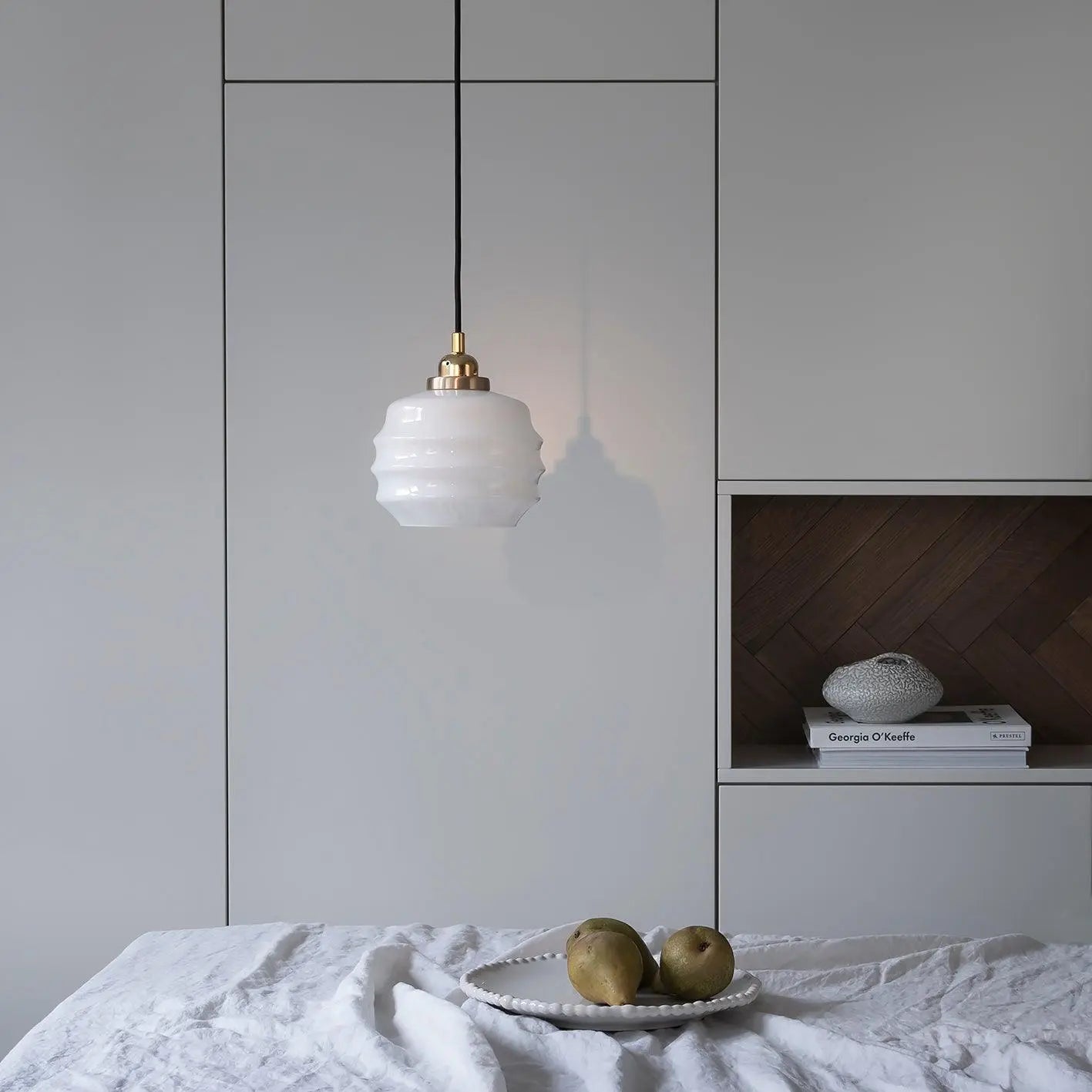 Lampa wisząca MAŁY UL mosiężny – Embassy Interiors