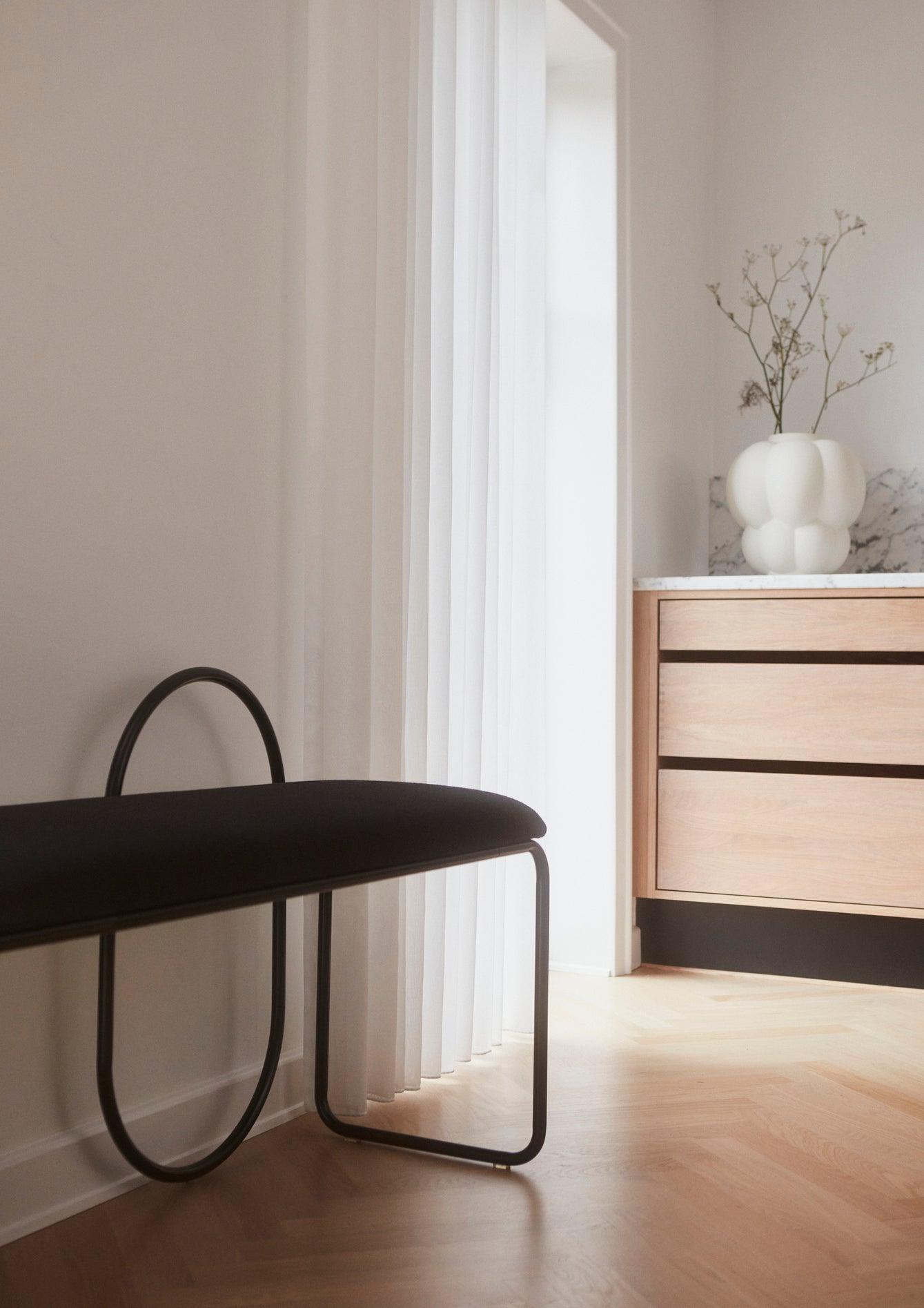 Ławka z tkaniną boucle ANGUI antracytowy AYTM Eye on Design