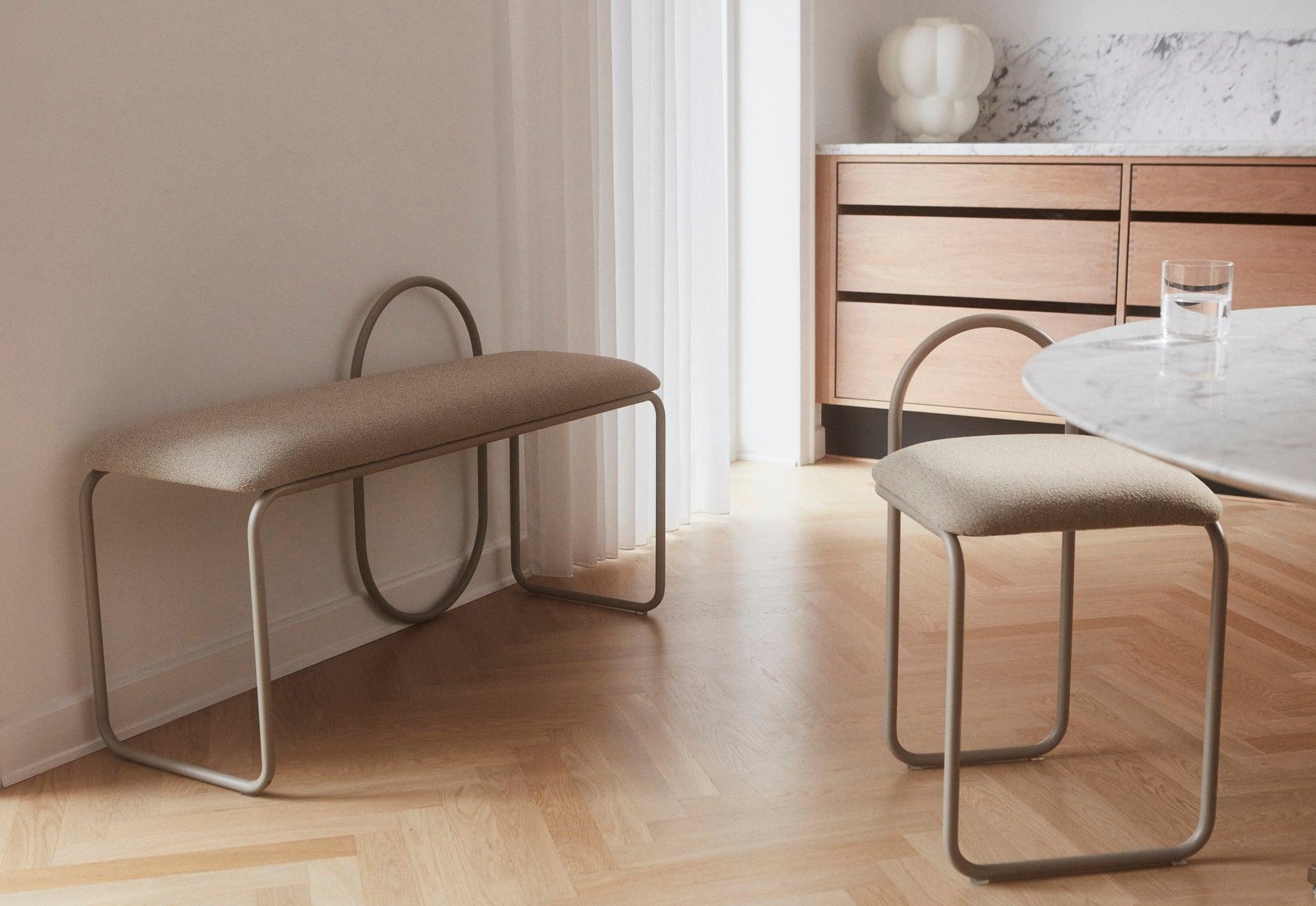 Ławka z tkaniną boucle ANGUI taupe AYTM Eye on Design