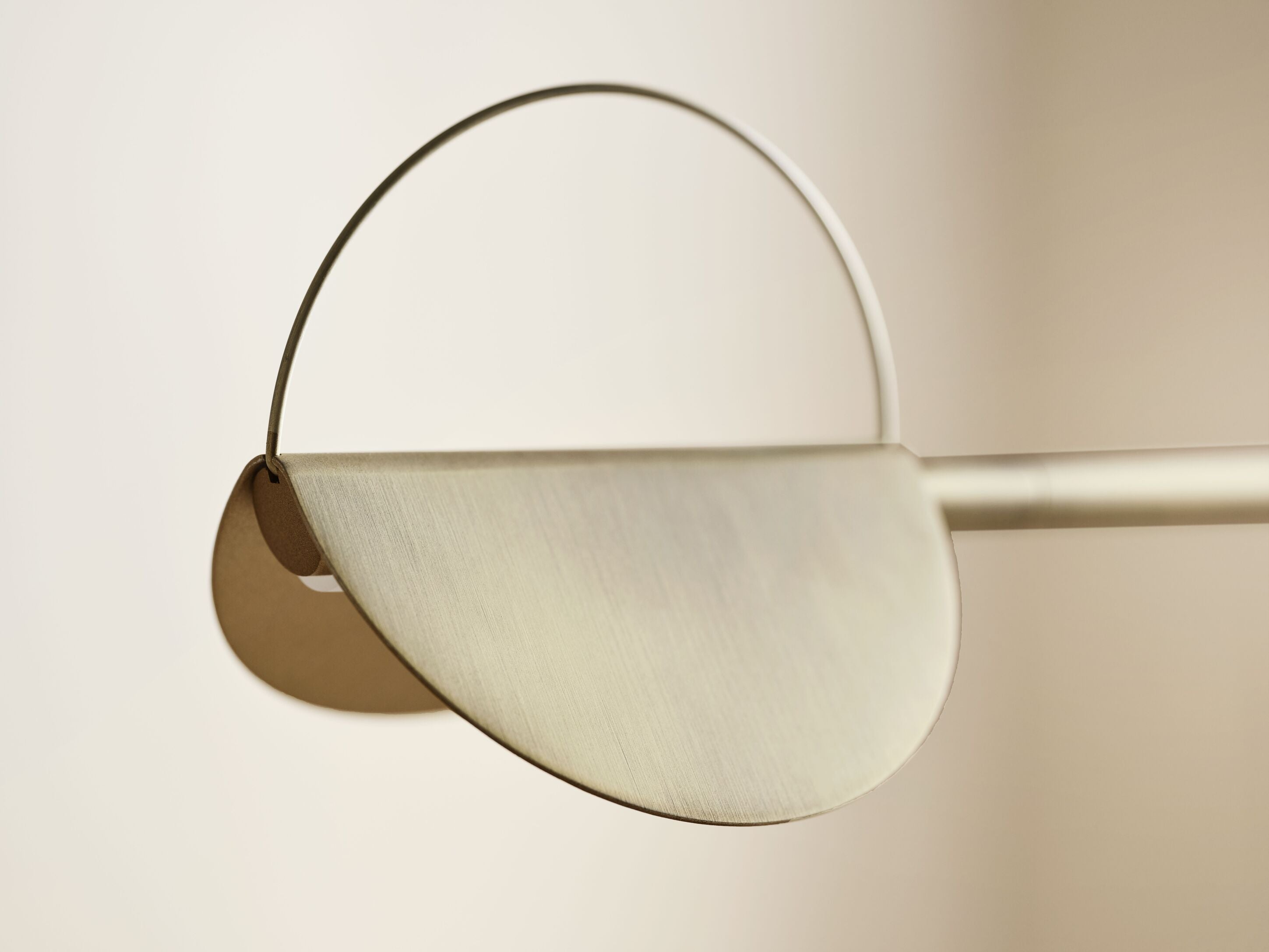 Two-Point Wall Lamp with Arm LEAVES Brass