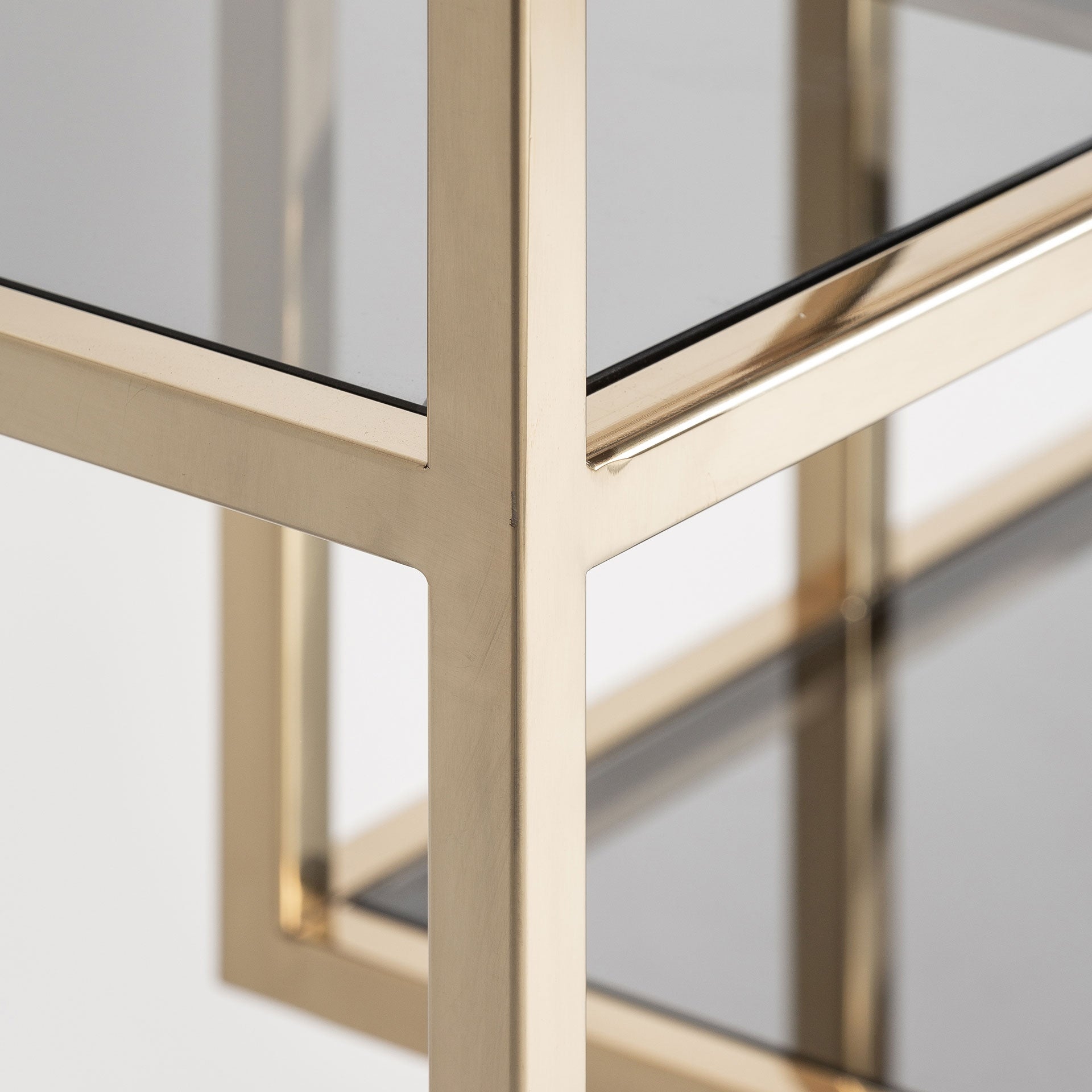 Breisach Gold Shelf