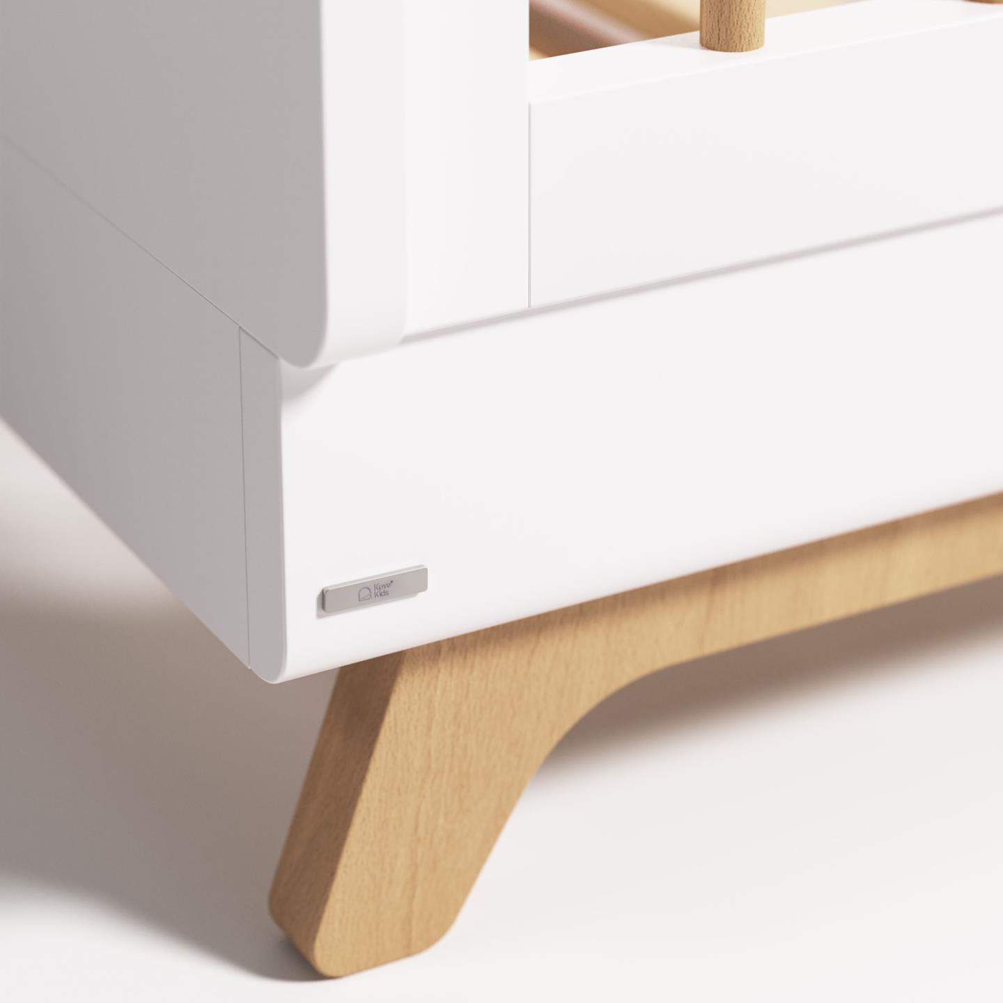 Łóżeczko dla dzieci MARALIS białe drewno bukowe La Forma Eye on Design