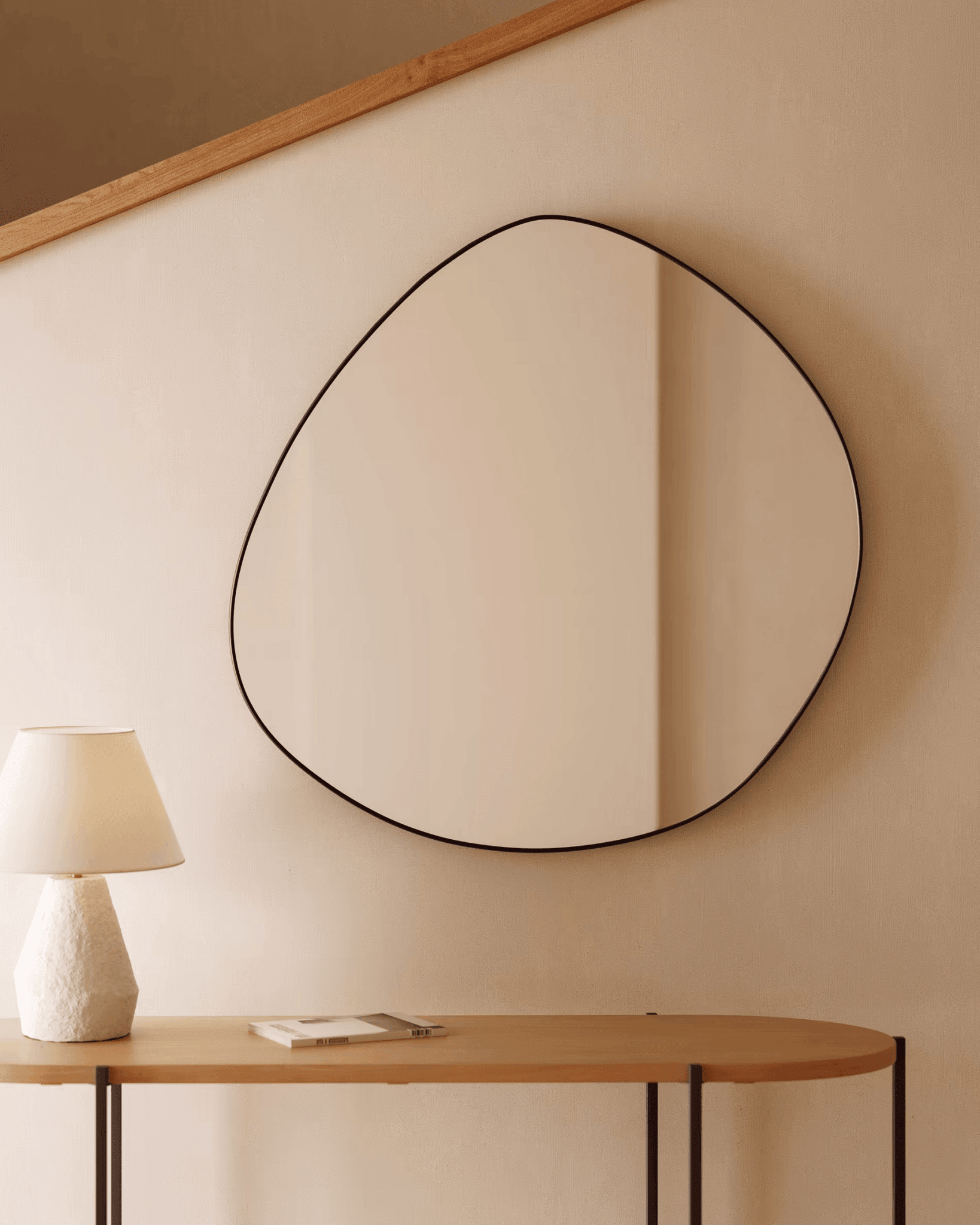 Lustro ANERA czarna stal La Forma Eye on Design