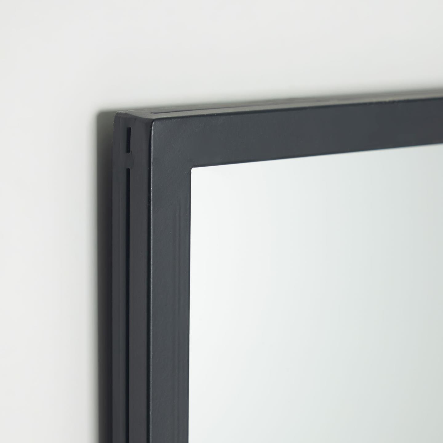 Lustro ULRICA czarny La Forma Eye on Design
