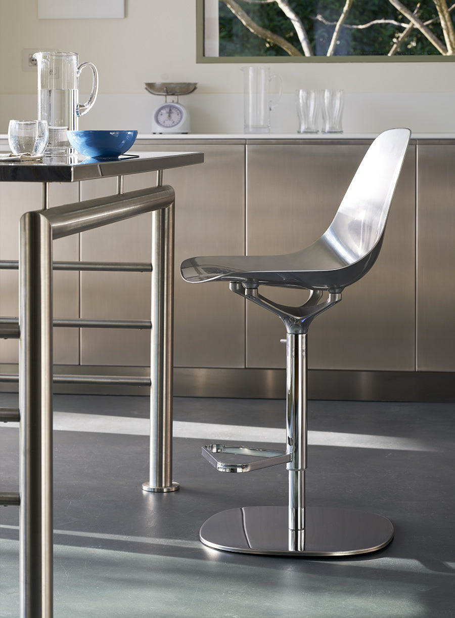 Höhenverstellbarer Hocker MAMMAMIA aus poliertem Aluminium