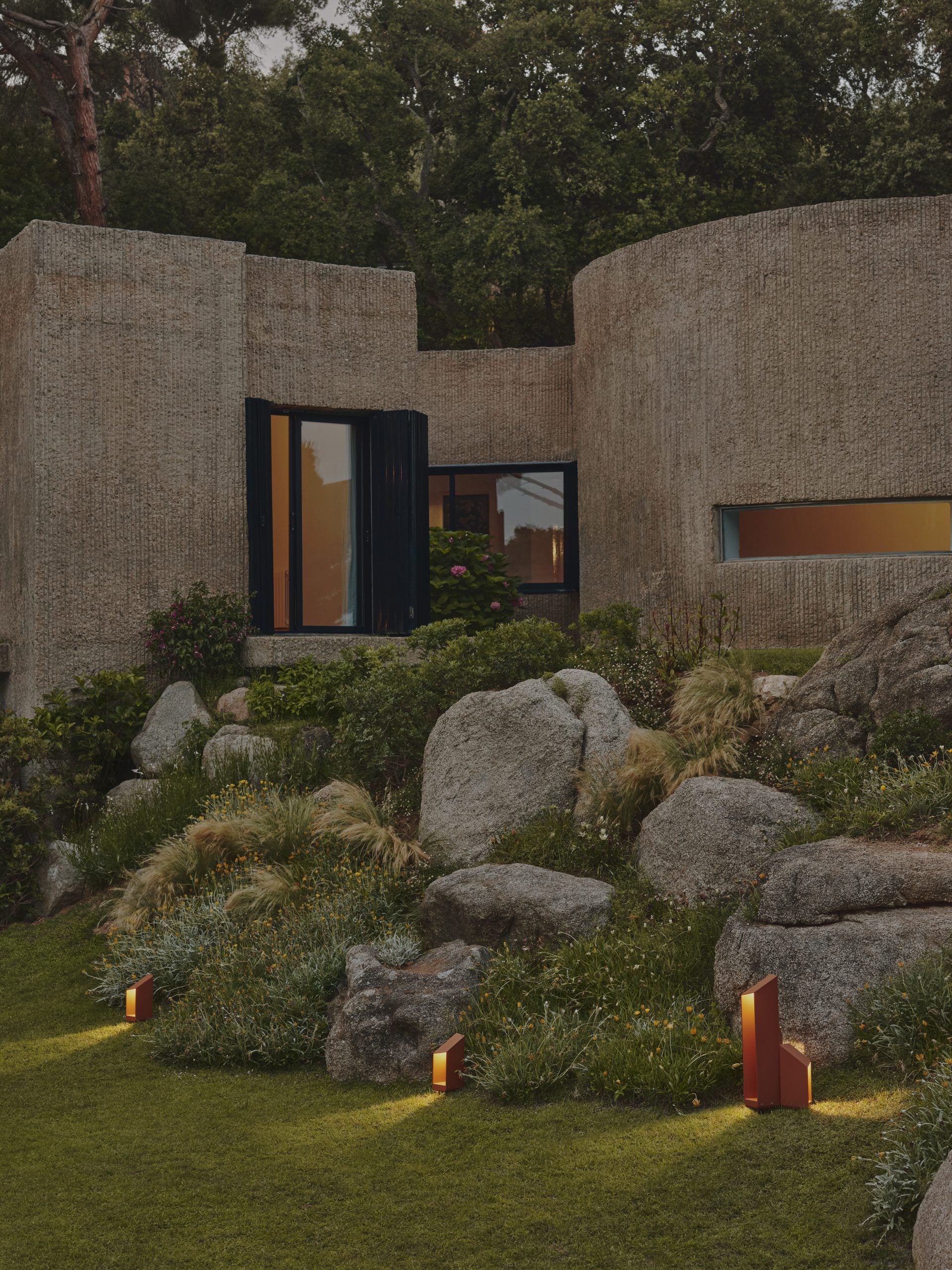 Outdoor lamp DOMUS brown