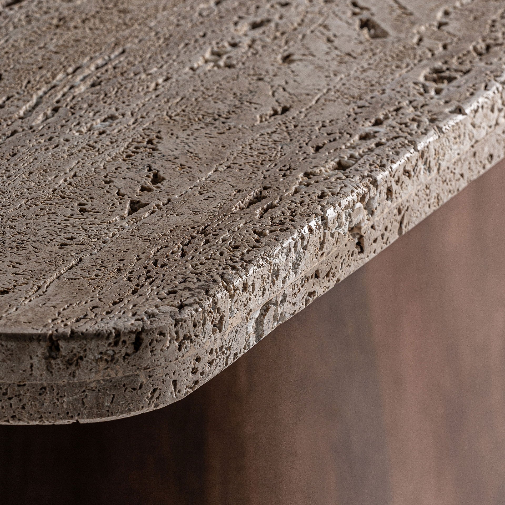 SANNUM Table with a Travertine Top and Mango Wood Base