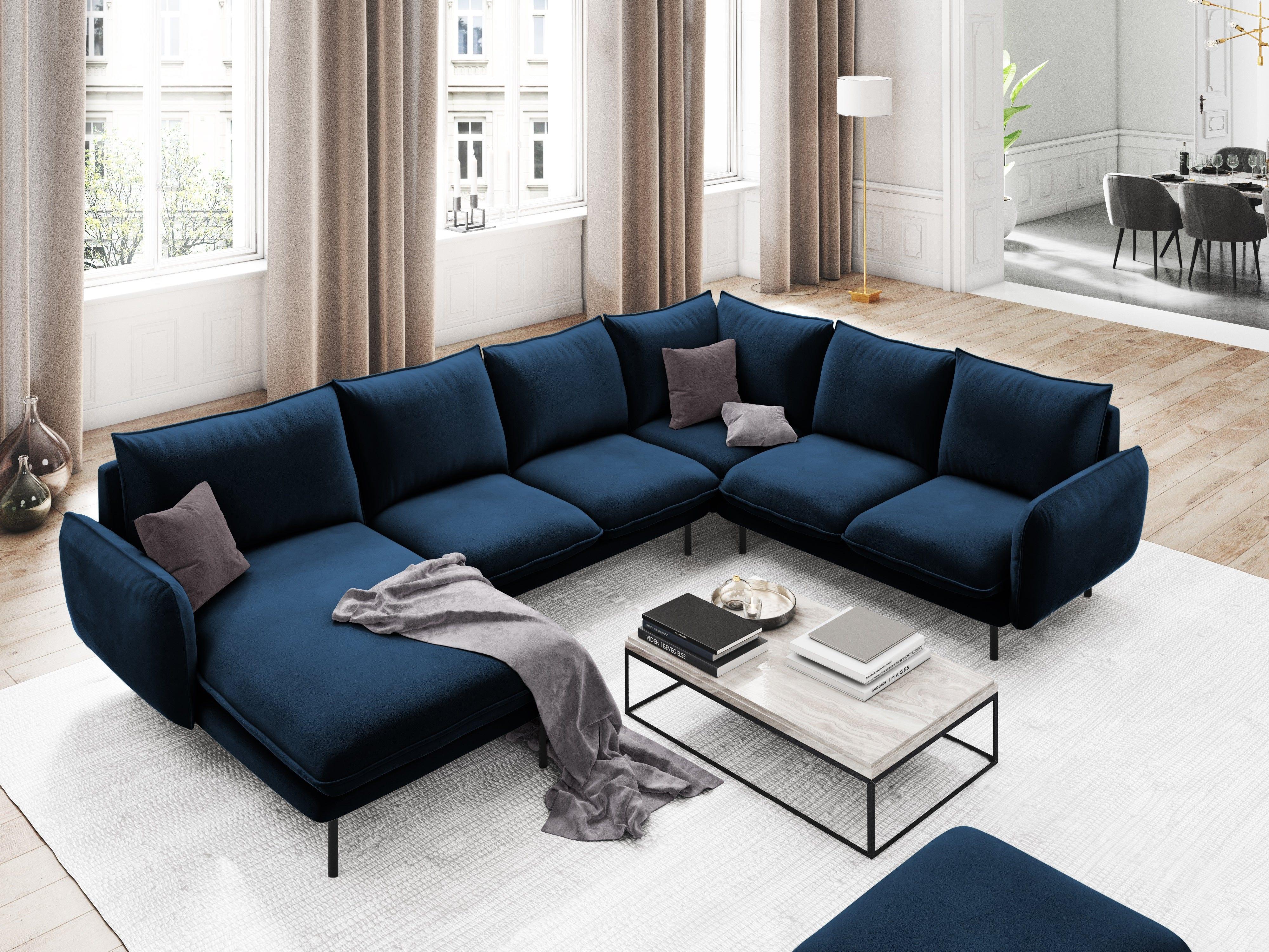 Narożnik prawostronny aksamitny panoramiczny VIENNA niebieski z czarną podstawą Cosmopolitan Design Eye on Design