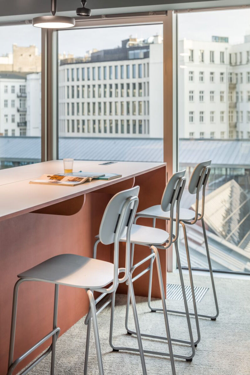 Hoker NEW SCHOOL czerwona podstawa – .mdd