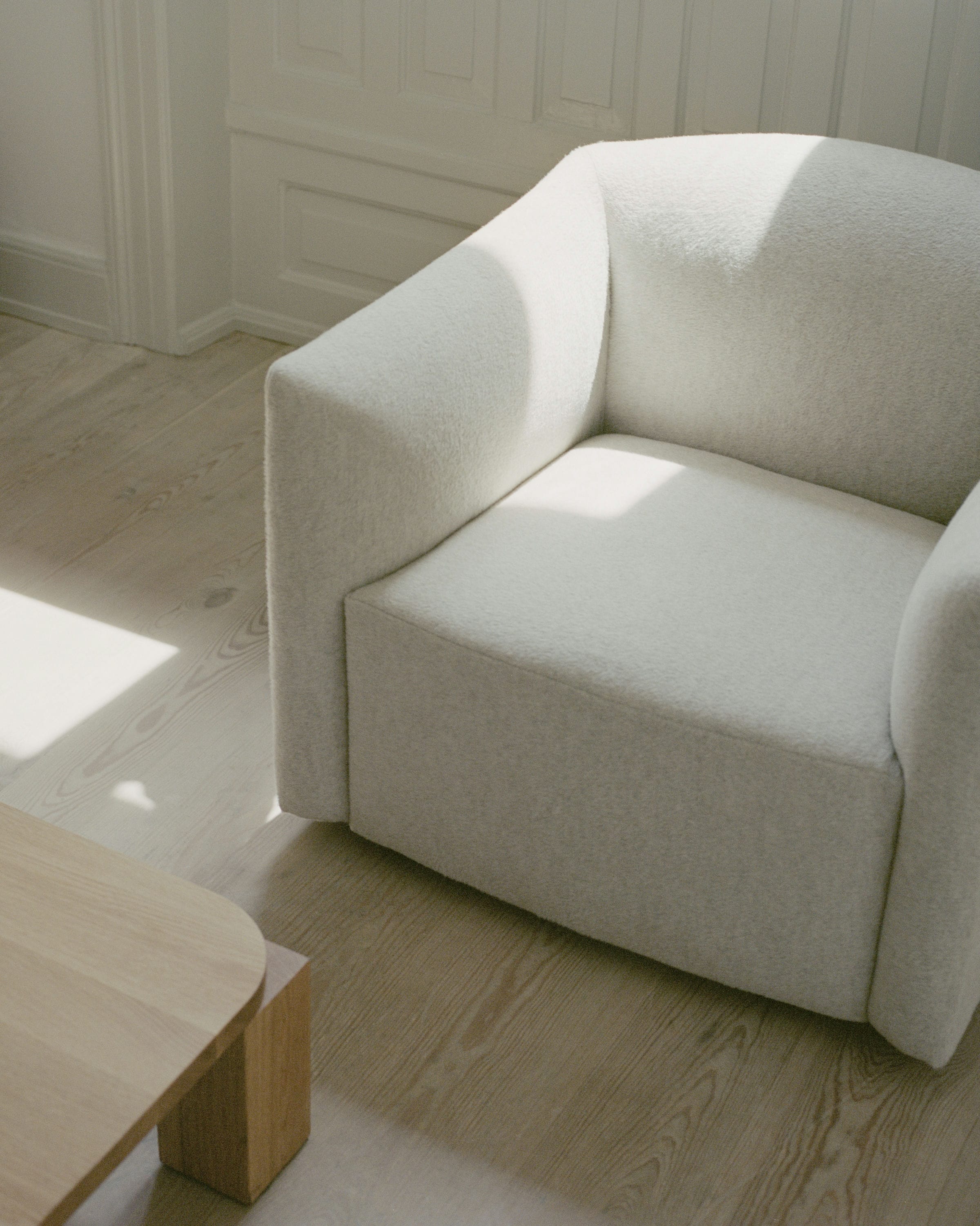 Oak atlas coffee table