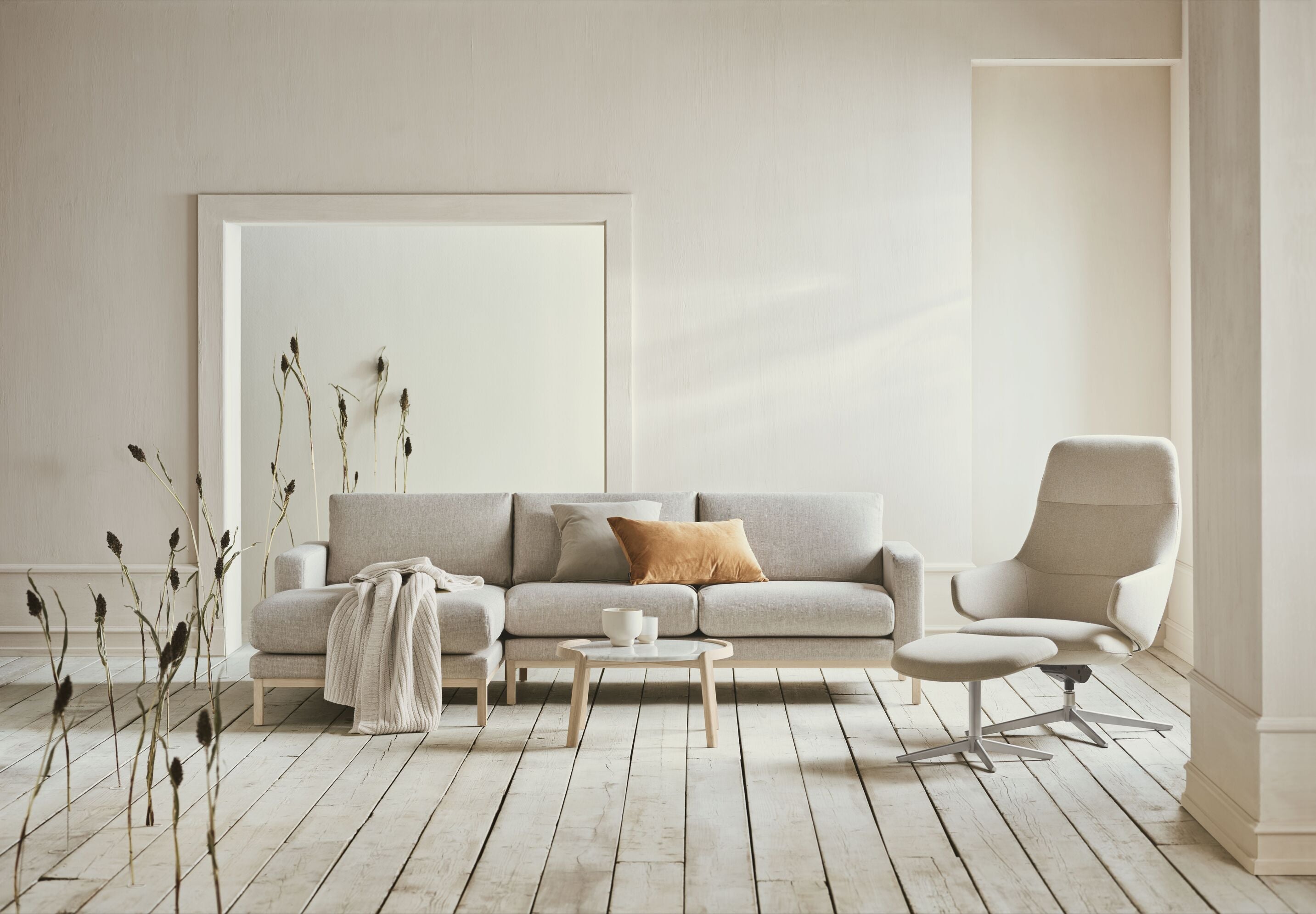 Corner with chaise -right North North Dark Oak base