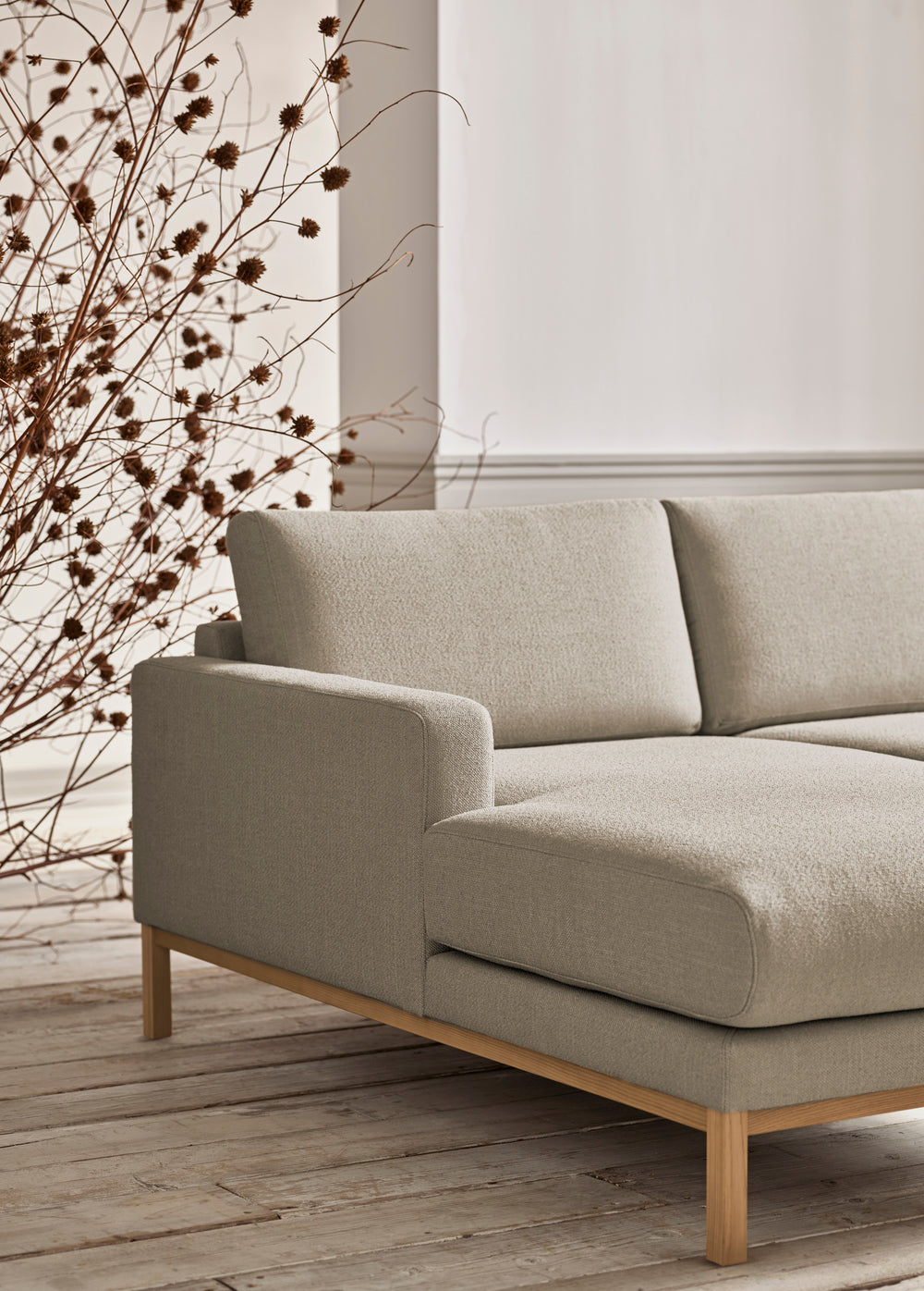 Corner with chaise -right North North Dark Oak base