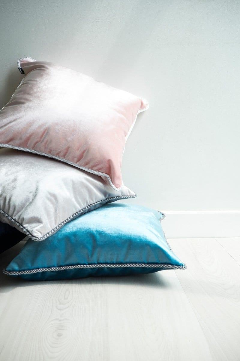 Poduszka dekoracyjna GLAMOUR różowy Poduszkowcy Eye on Design