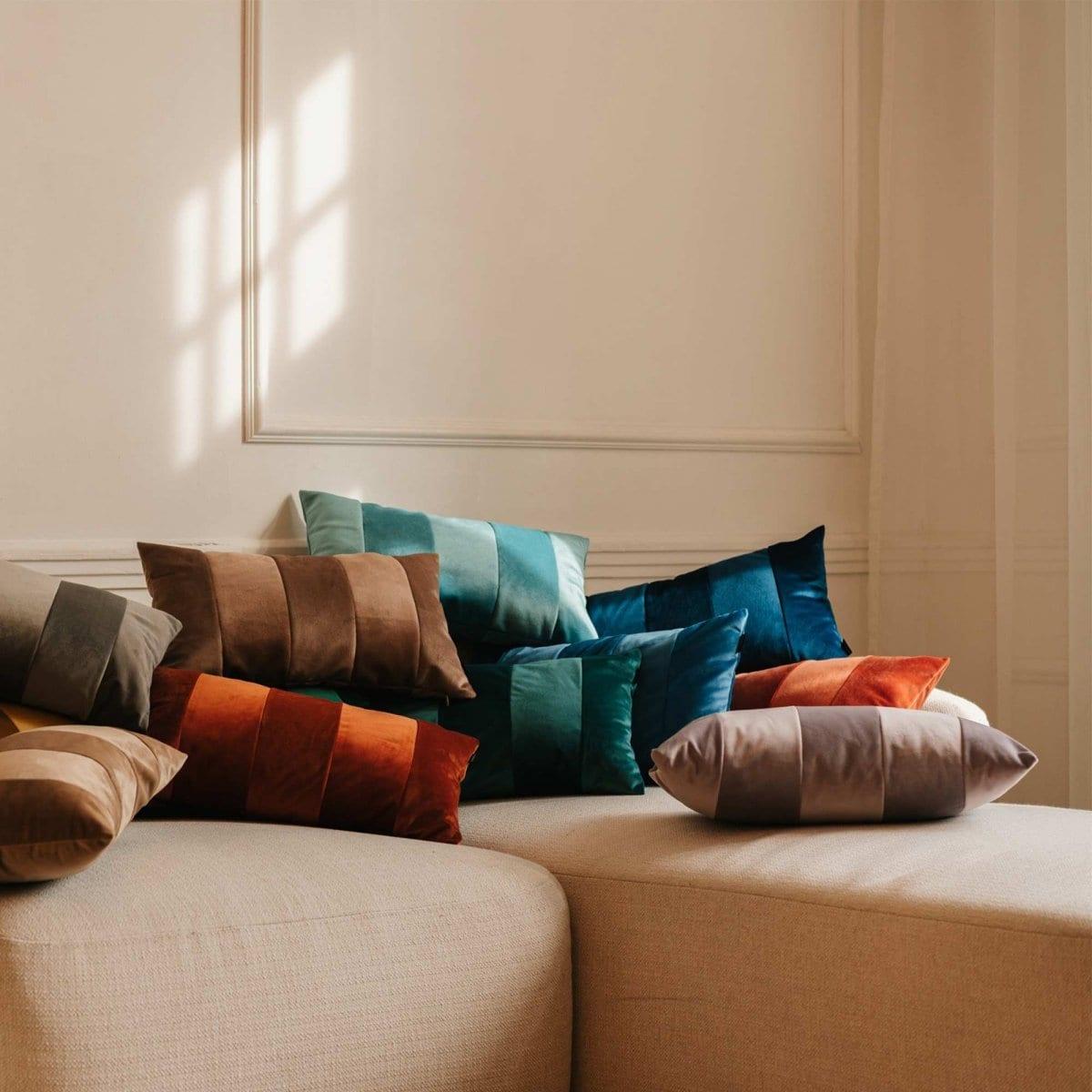 Poduszka dekoracyjna STRIPES ZERO WASTE bordowy Poduszkowcy Eye on Design