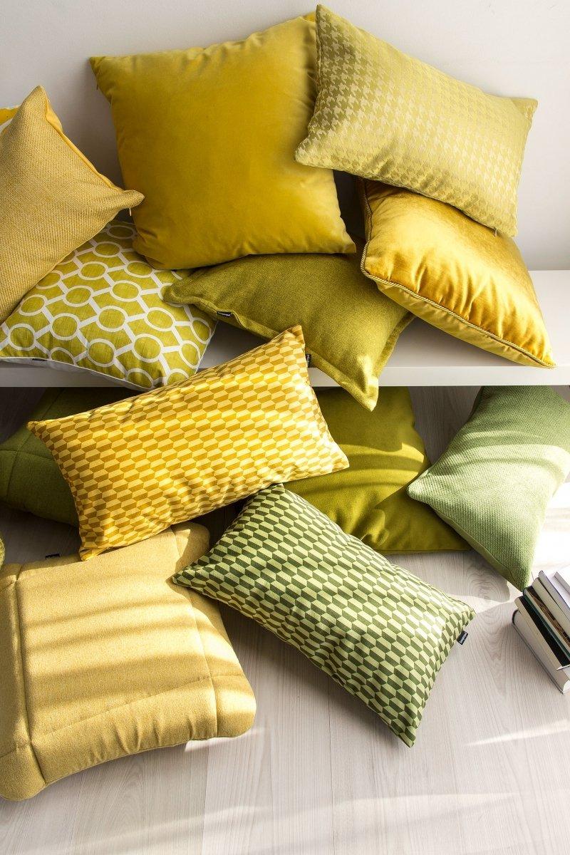 Poduszka dekoracyjna VELVET żółty Poduszkowcy Eye on Design