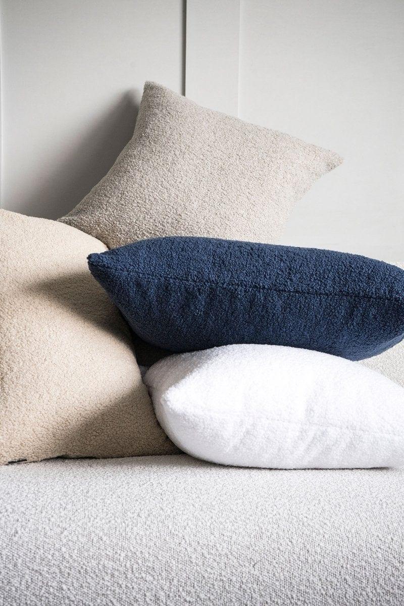 Poduszka w tkaninie boucle COZY beżowy Poduszkowcy Eye on Design