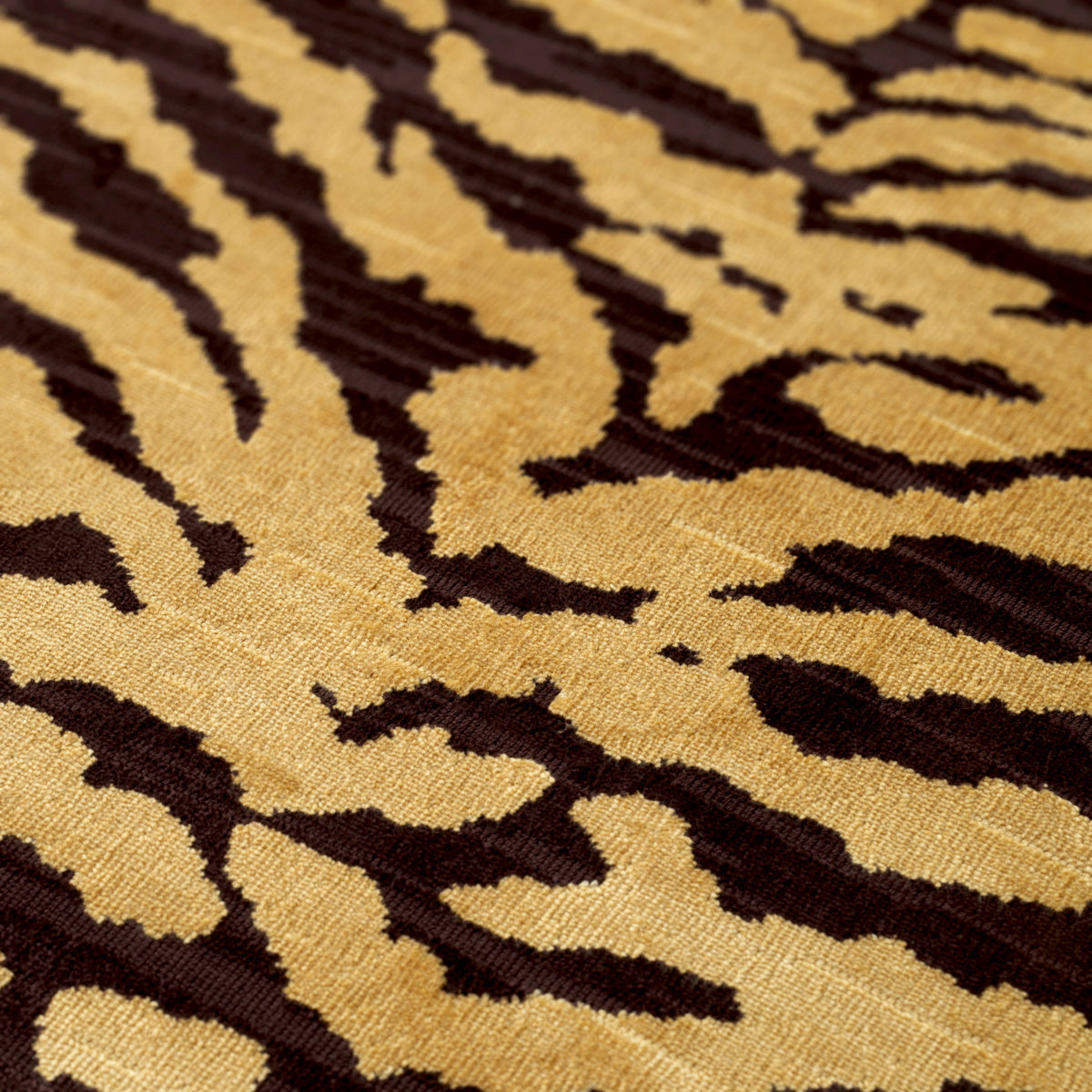 Hocker CORDOBA in braunem Tigerdesign