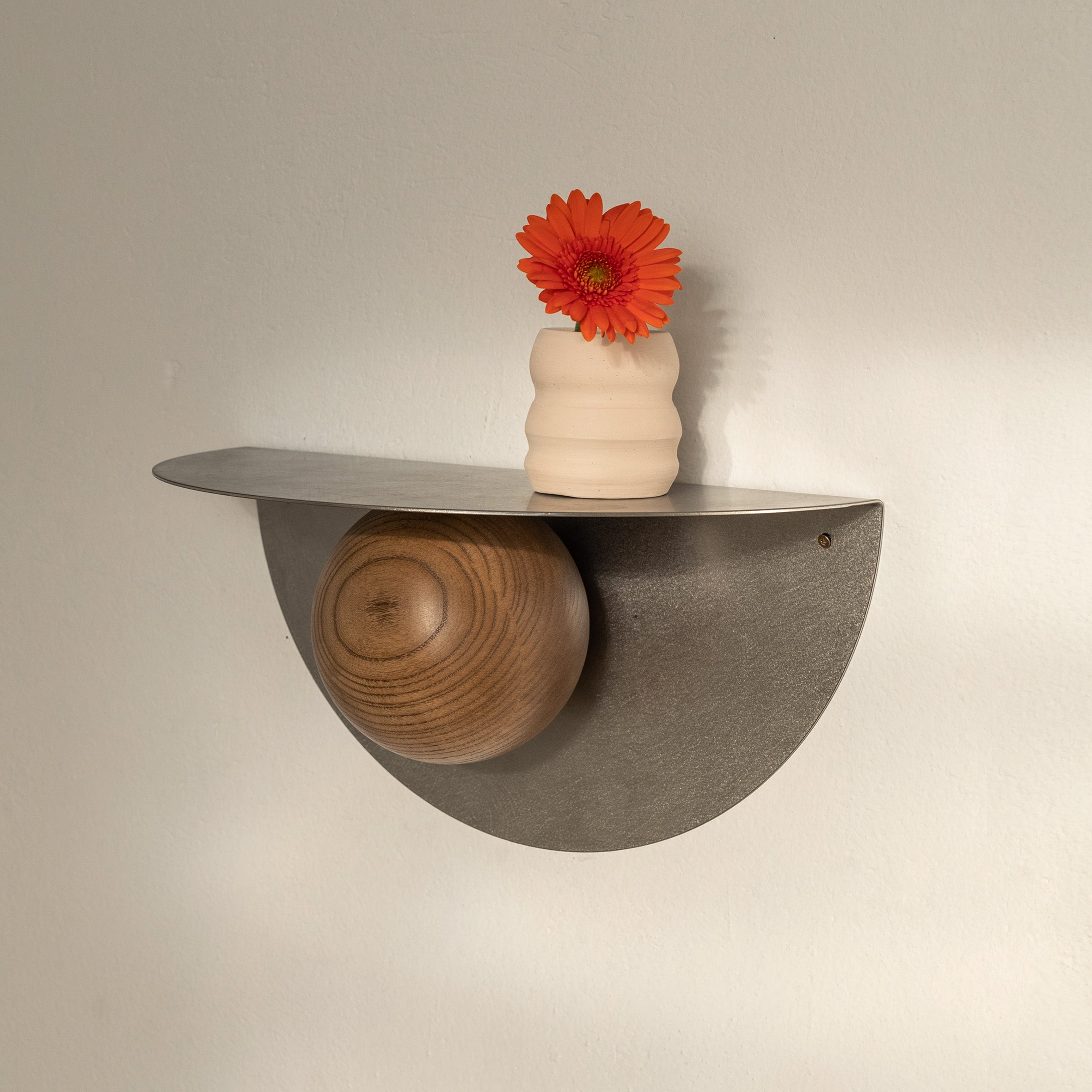 Wandregal POP aus Stahl und Holz