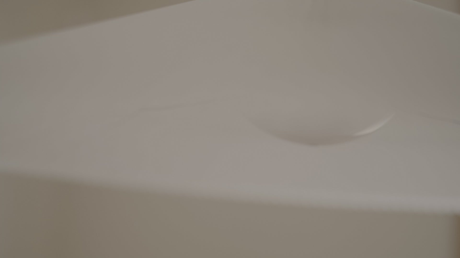White hanging lamp