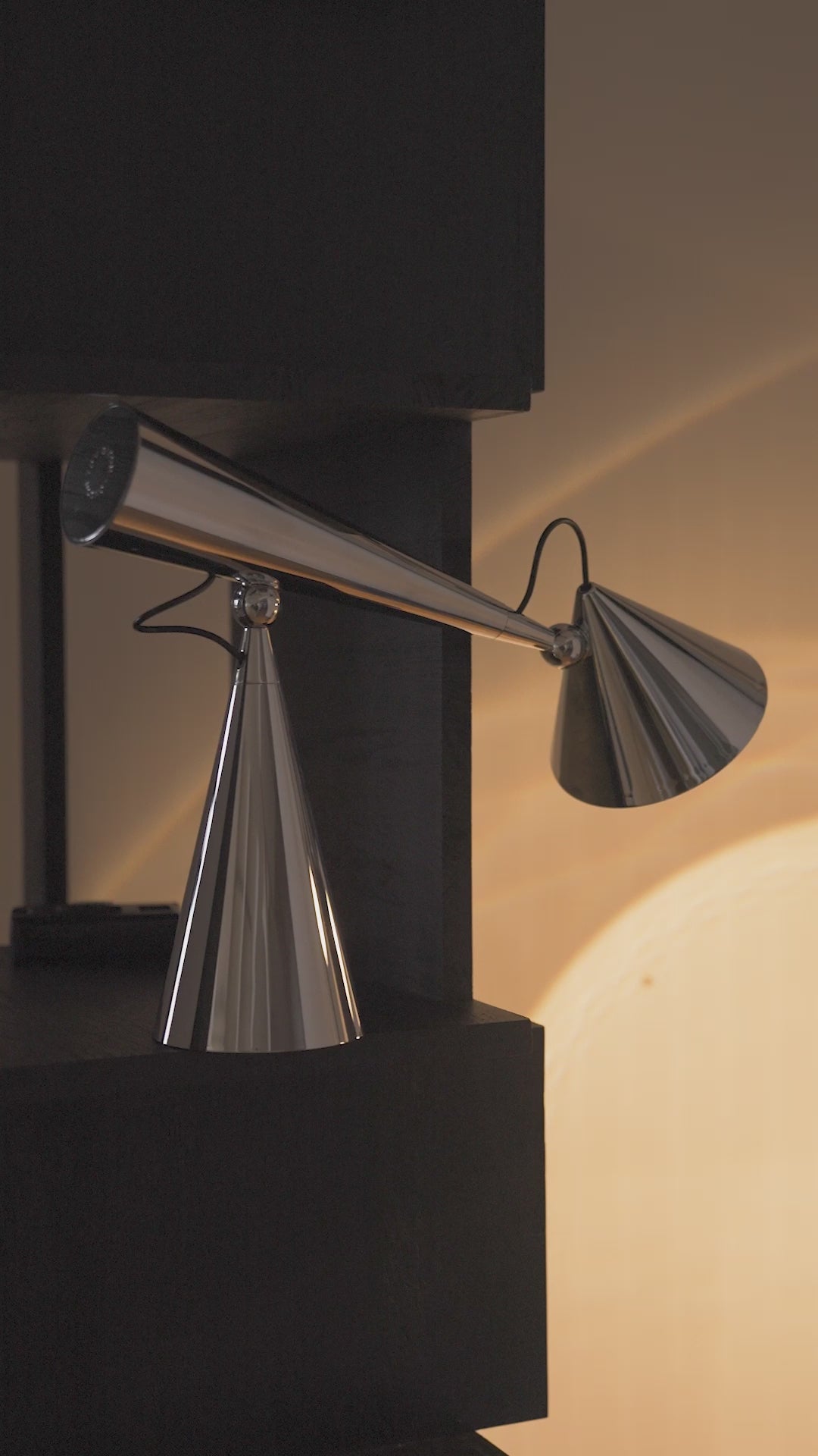 Lampa stołowa POSE złoty