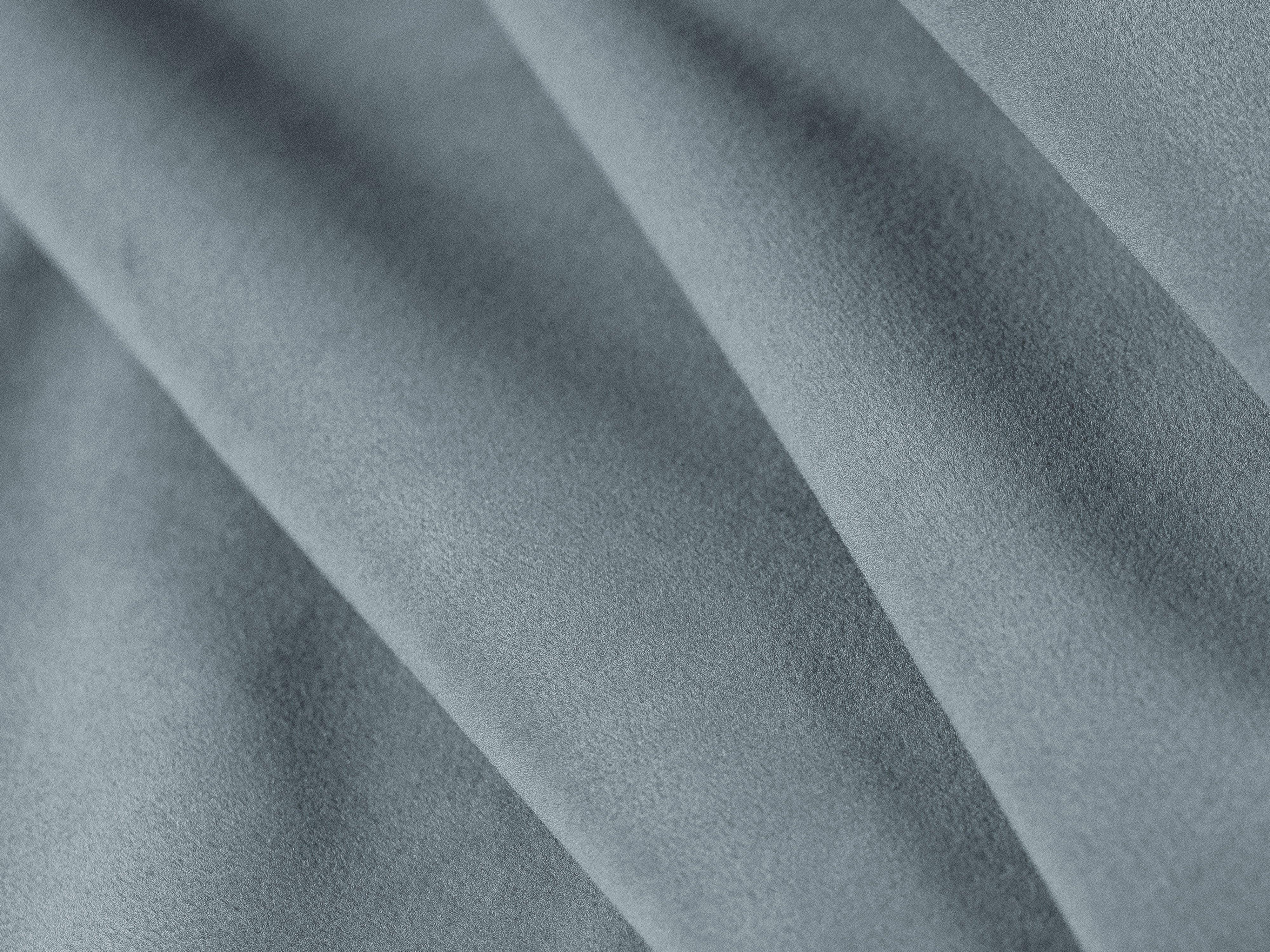 Puf aksamitny HALLEY jasnoniebieski Windsor & Co Eye on Design