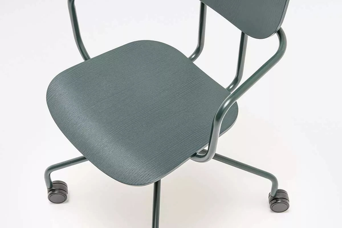 Krzesło biurowe z zagłówkiem NEW SCHOOL oliwkowa podstawa z kółkami – .mdd