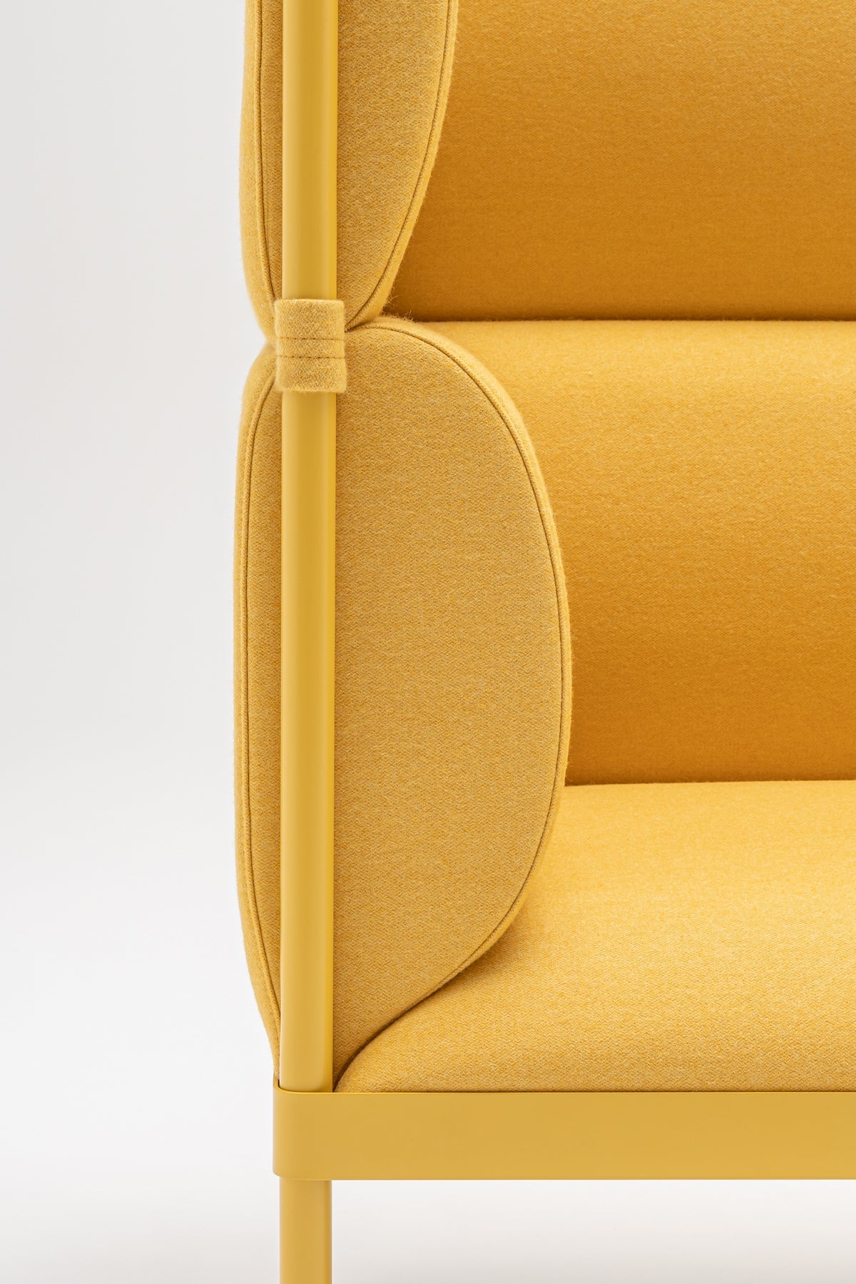 3-Sitzer-Hochpersonen-Polstersofa