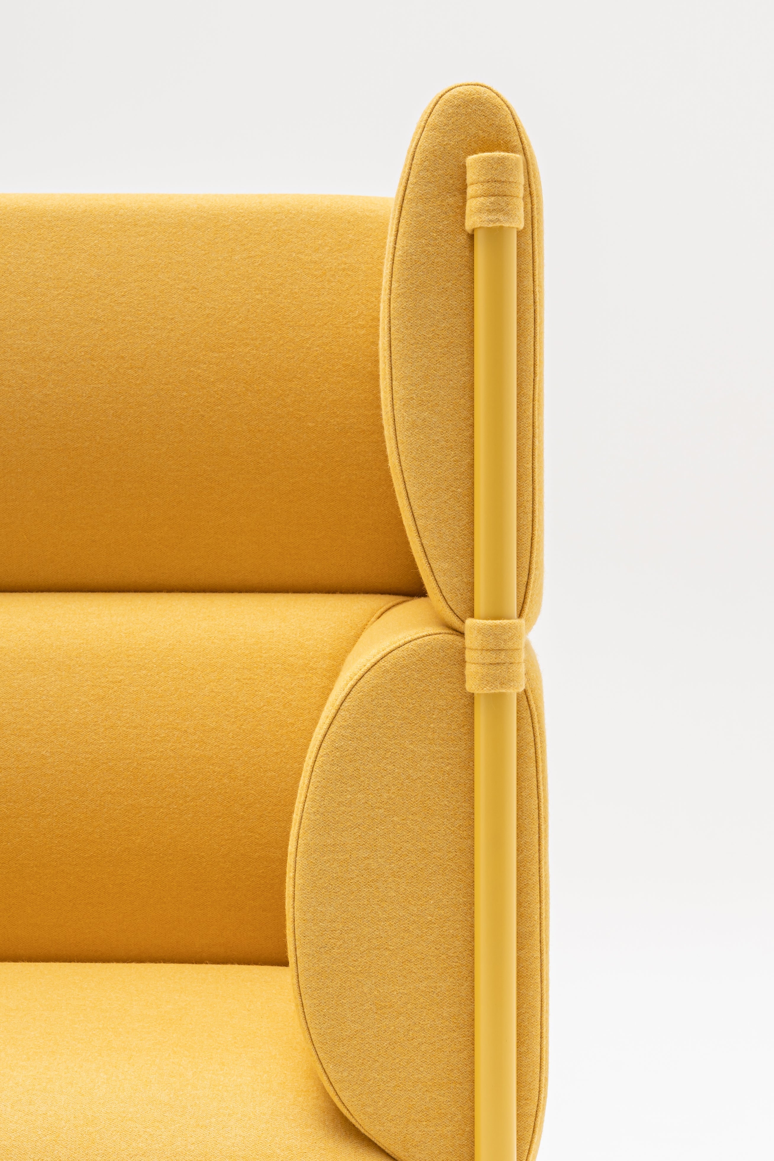 3-Sitzer-Hochpersonen-Polstersofa