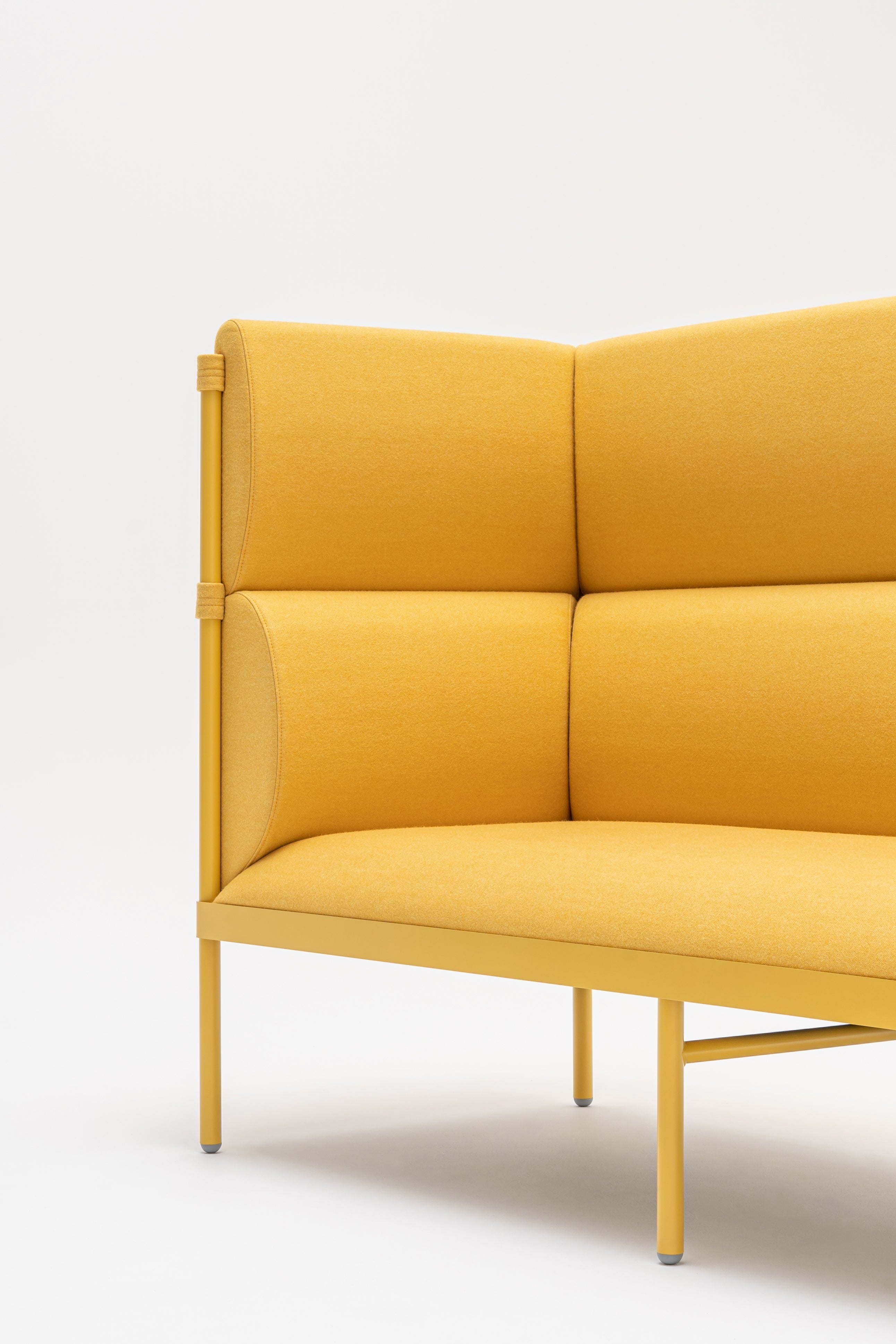 3-Sitzer-Hochpersonen-Polstersofa