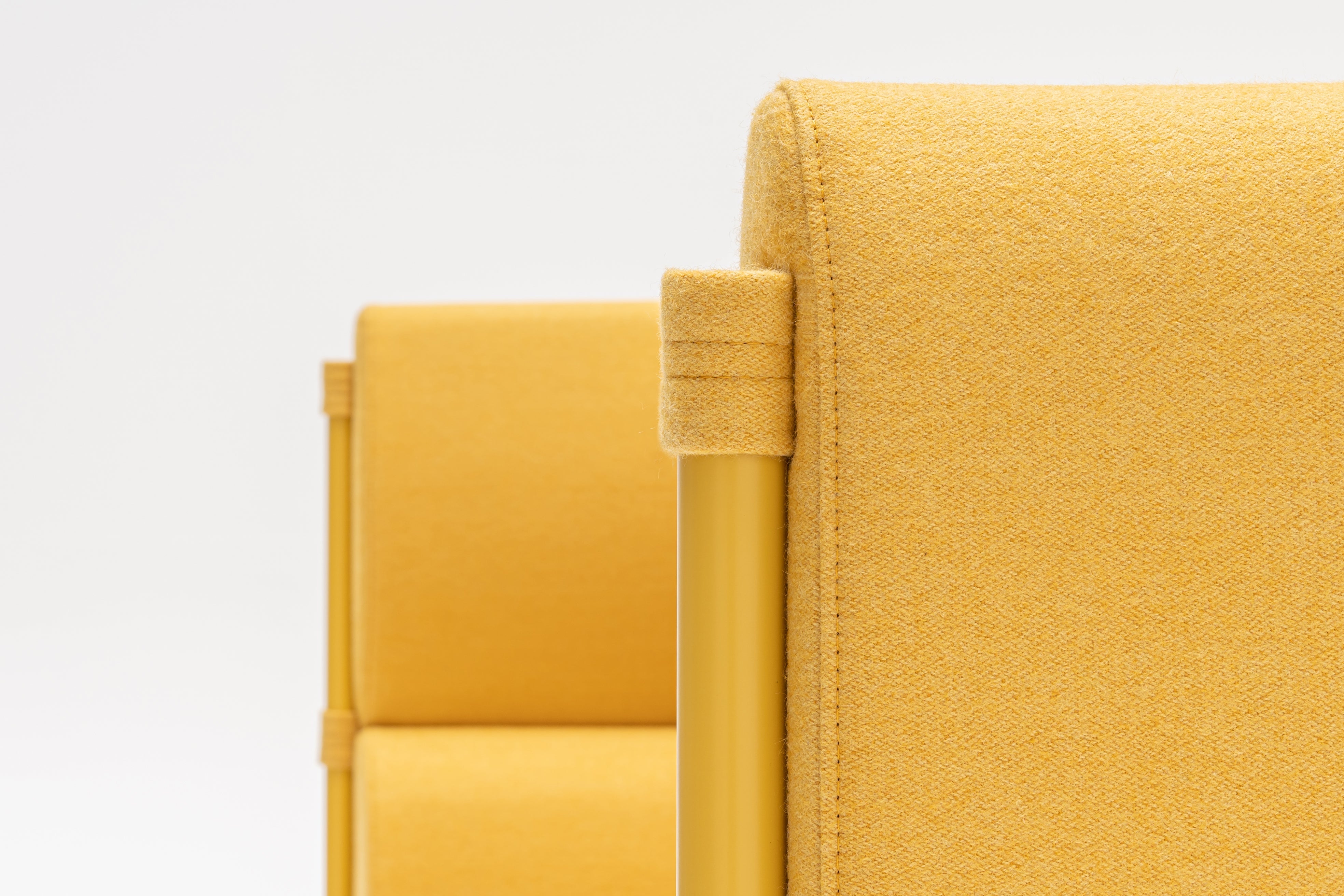 3-Sitzer-Hochpersonen-Polstersofa