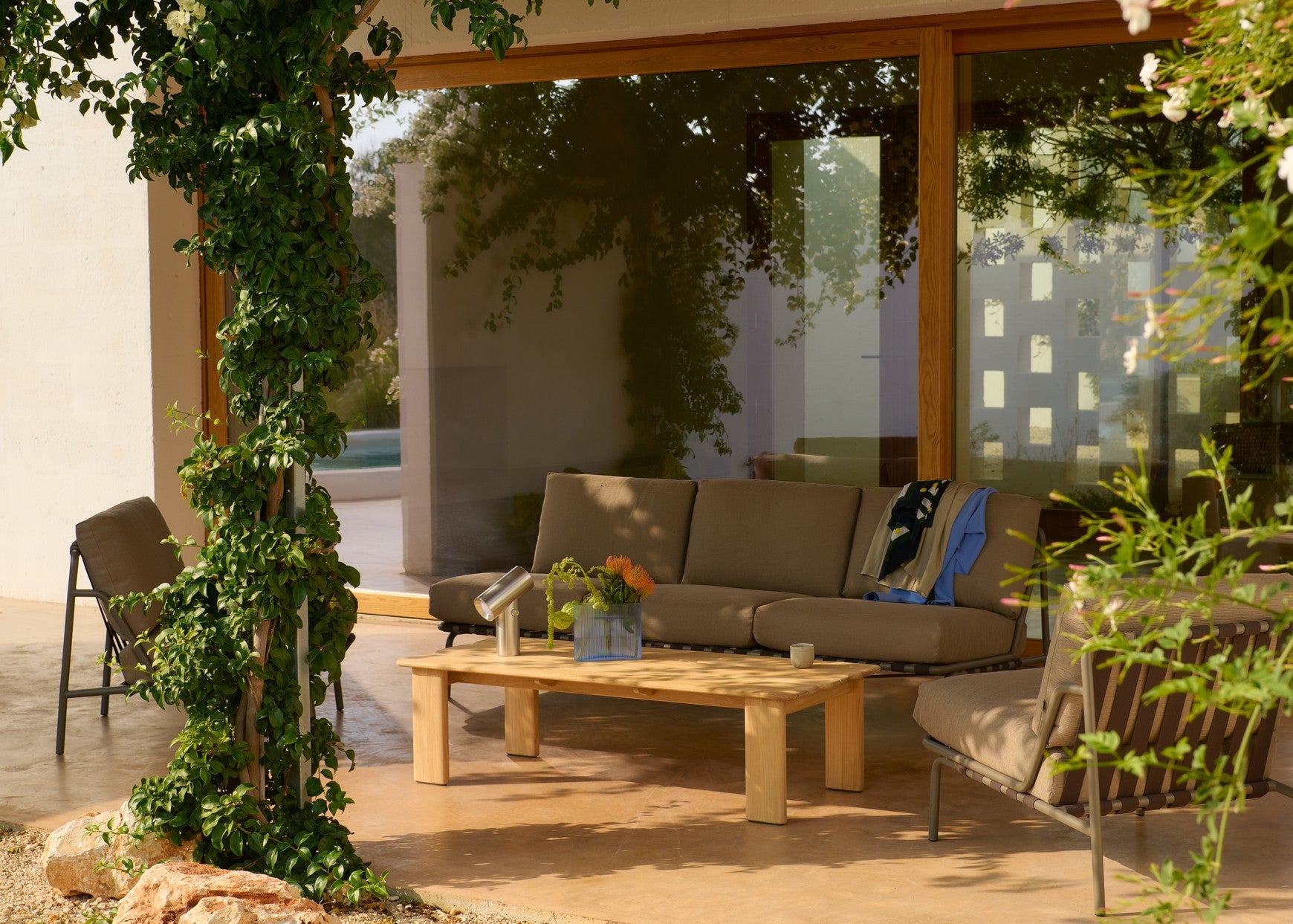 3-Seater Outdoor Sofa SETTLE Brown with Taupe Base