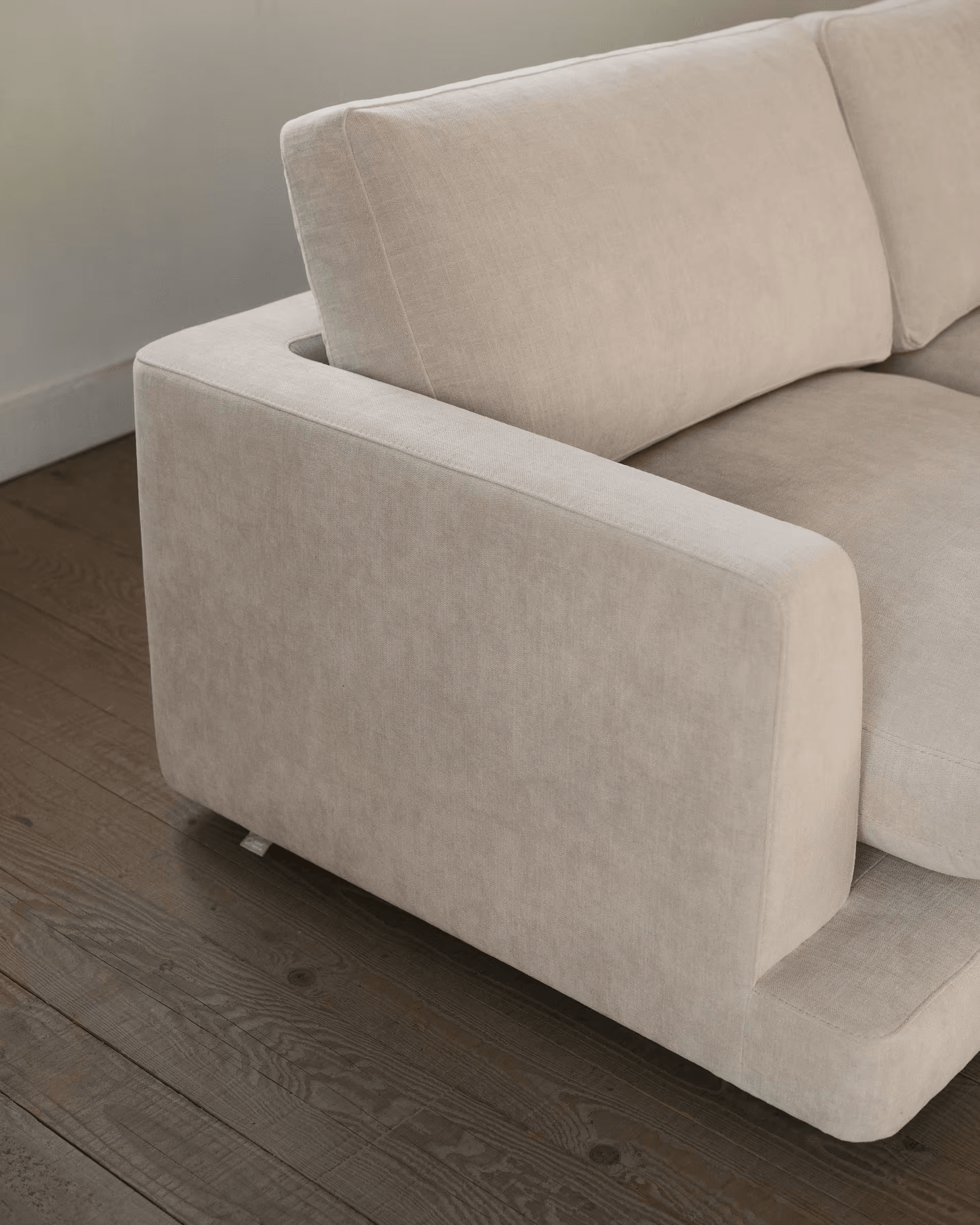 Sofa 3-osobowa GALA jasnobeżowy La Forma Eye on Design