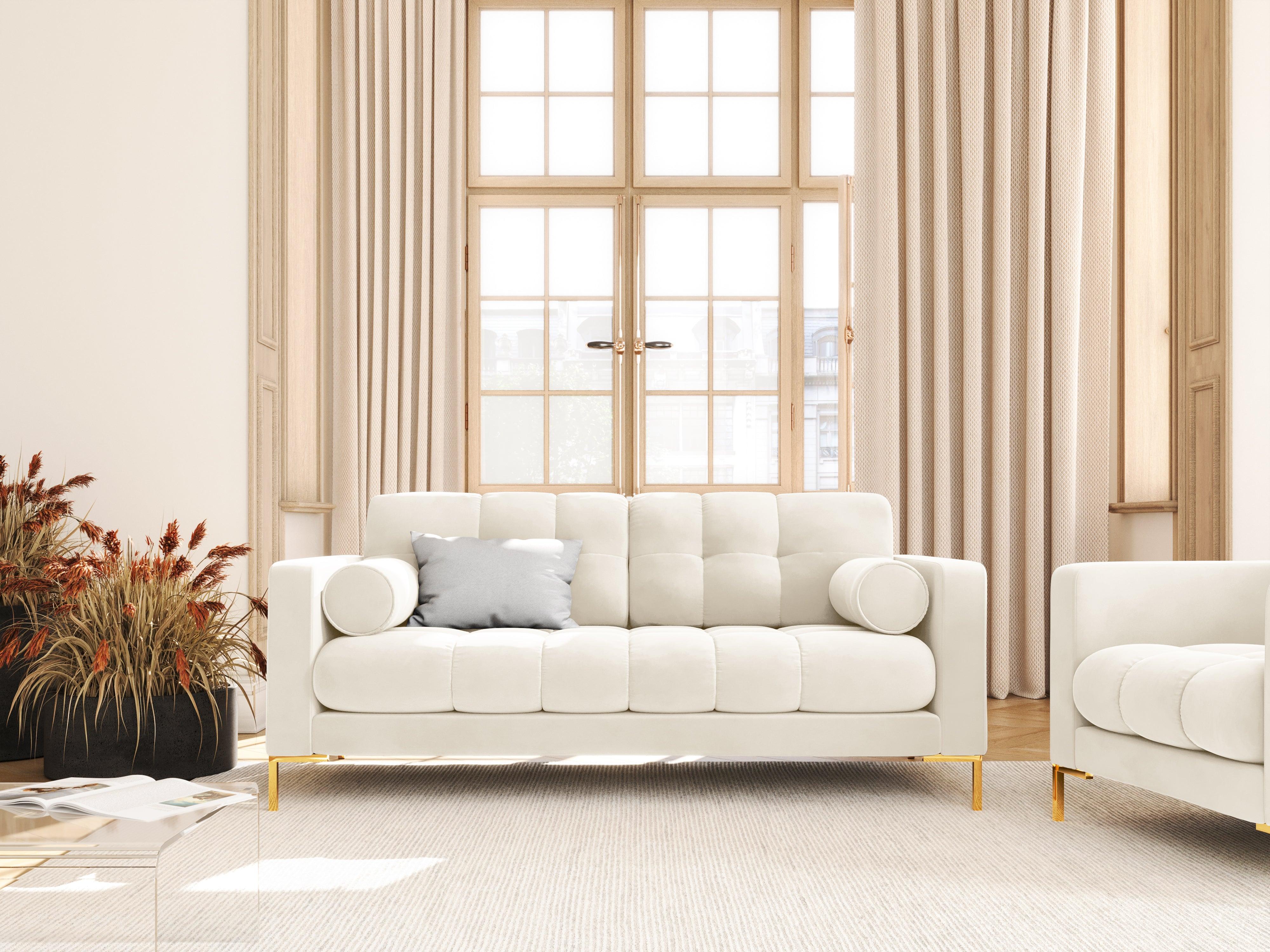 Sofa aksamitna 2-osobowa BALI jasnobeżowy ze złotą podstawą Cosmopolitan Design Eye on Design
