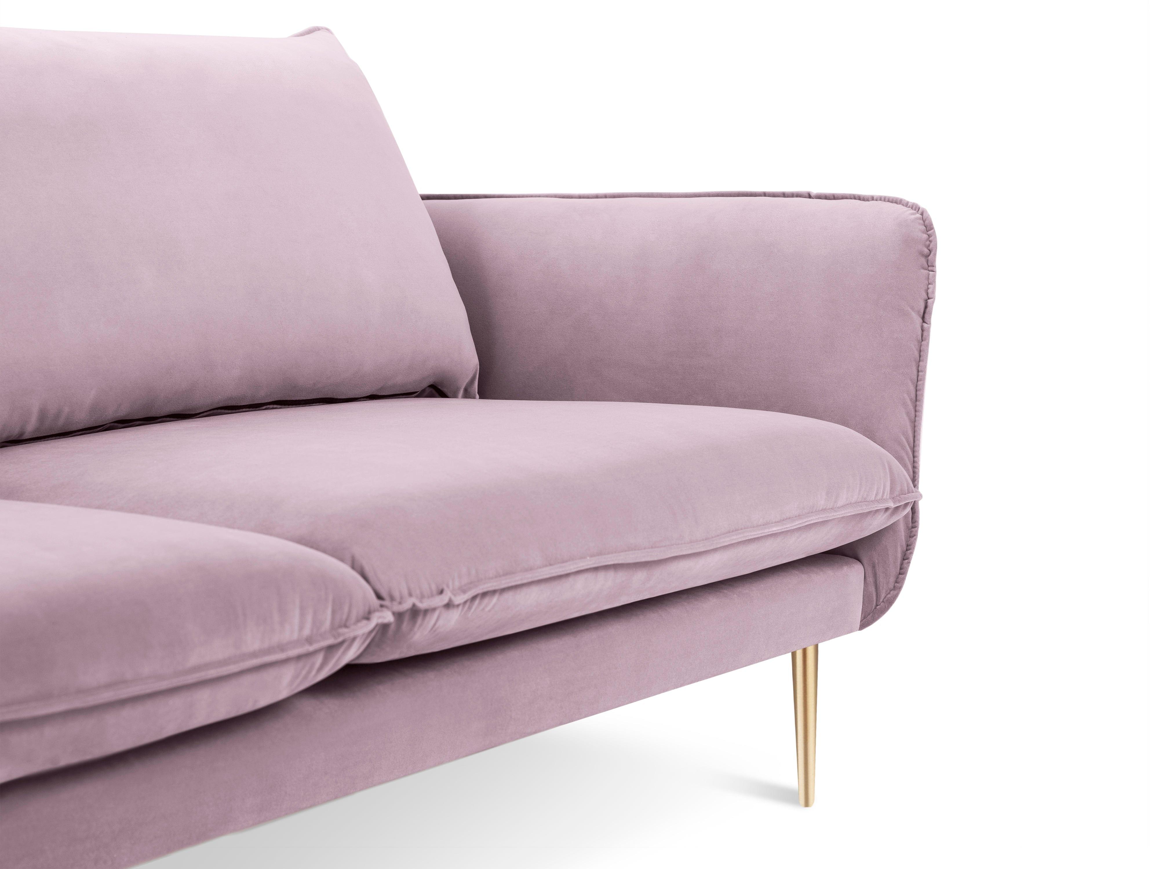 Sofa aksamitna 2-osobowa VIENNA pudrowy róż ze złotą podstawą Cosmopolitan Design Eye on Design