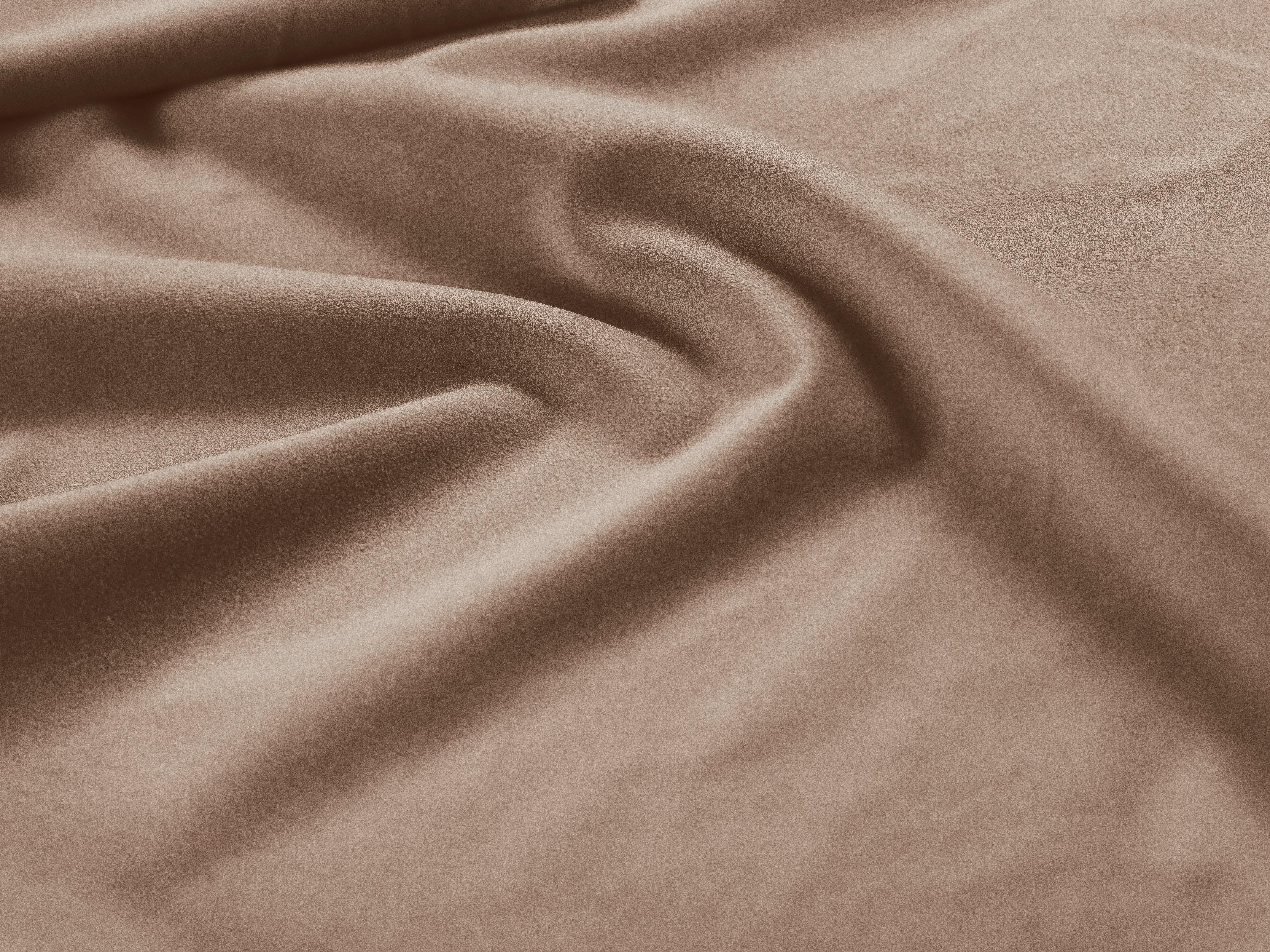 Sofa aksamitna 4-osobowa BALI beżowy z czarną podstawą Cosmopolitan Design Eye on Design