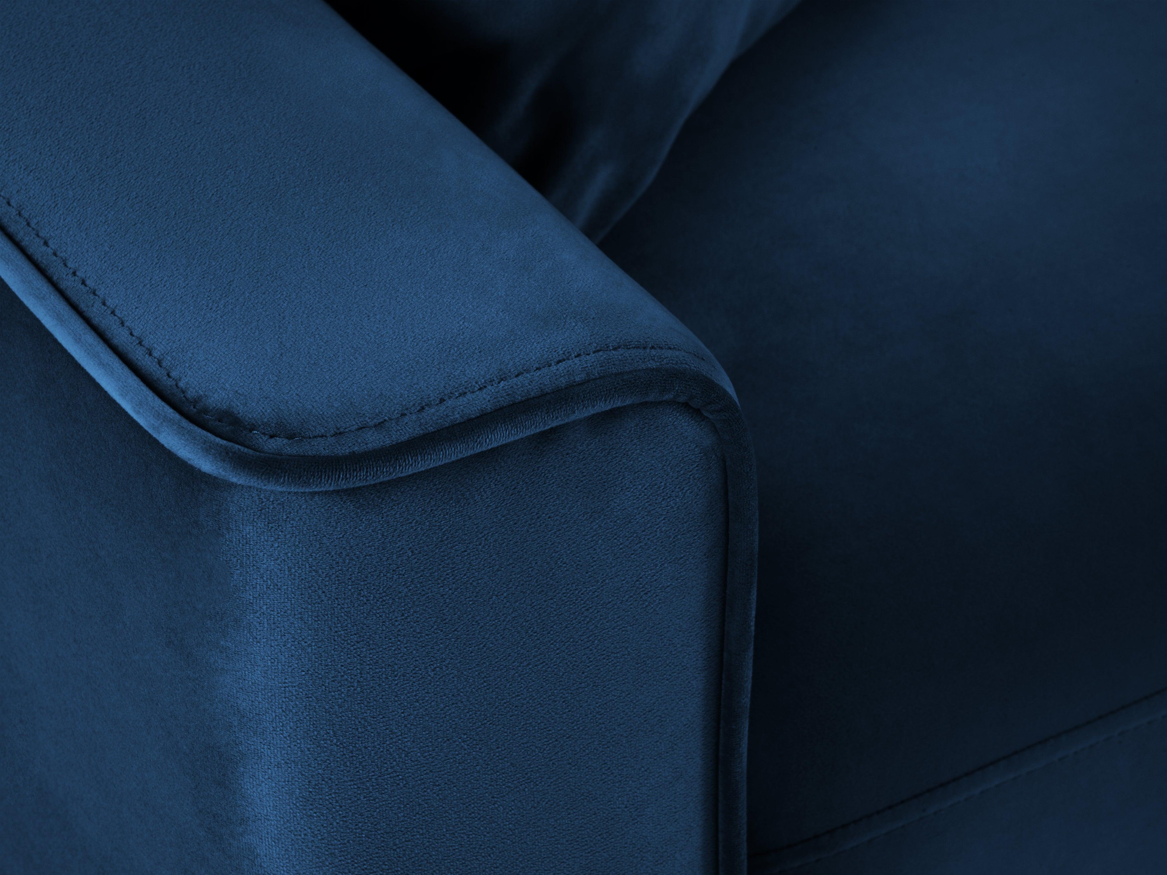 Sofa aksamitna z funkcją spania CARTADERA błękit królewski ze złotą podstawą Mazzini Sofas Eye on Design