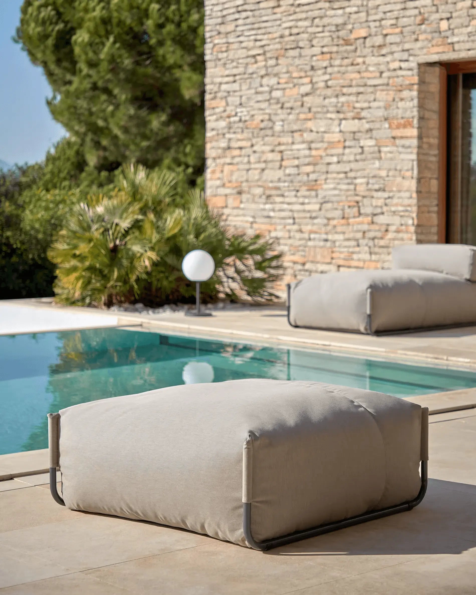 Sofa modułowa ogrodowa SQUARE - puf khaki – Kave Home