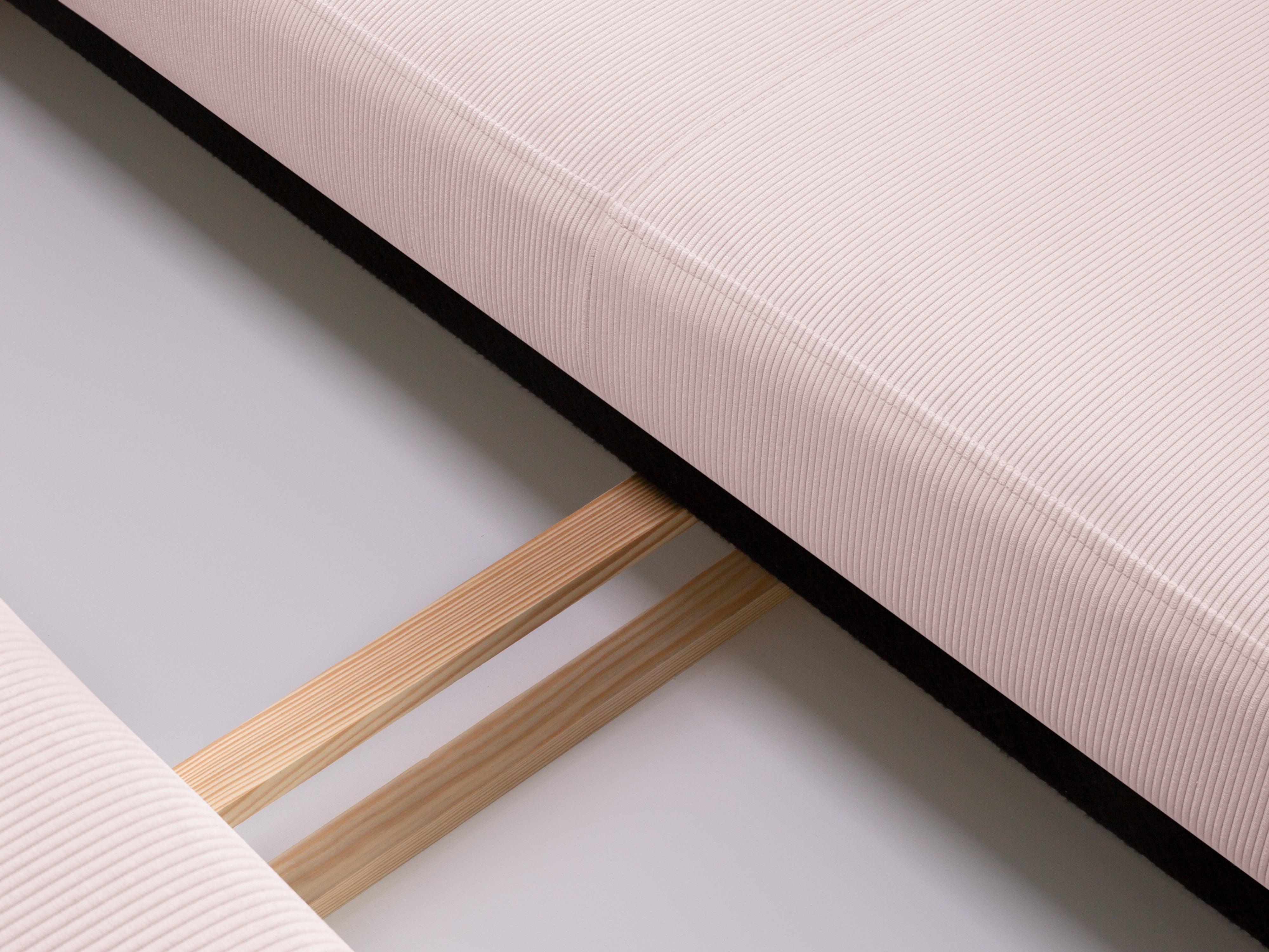 Sofa sztruksowa z funkcją spania ROSE różowy Mazzini Sofas Eye on Design