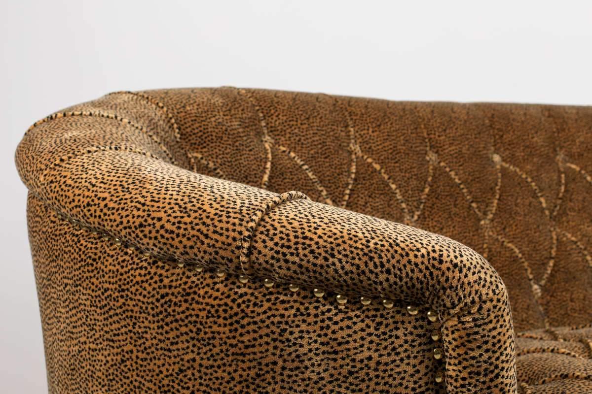 Sofa TOO PRETTY TO SIT ON panterka Bold Monkey Eye on Design