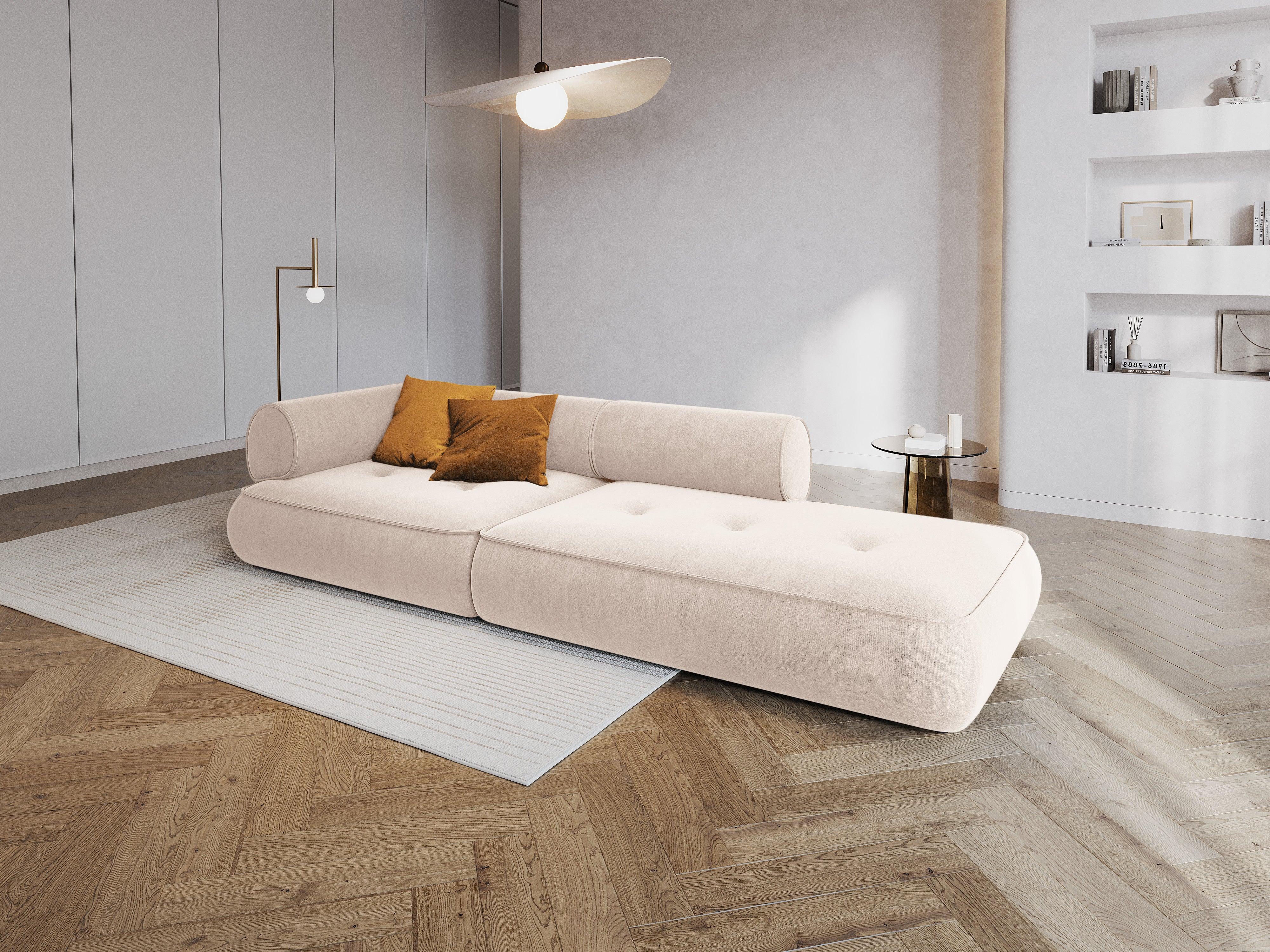 Sofa w tkaninie szenilowej otwarta prawostronna LILY jasnobeżowy Maison Heritage Eye on Design