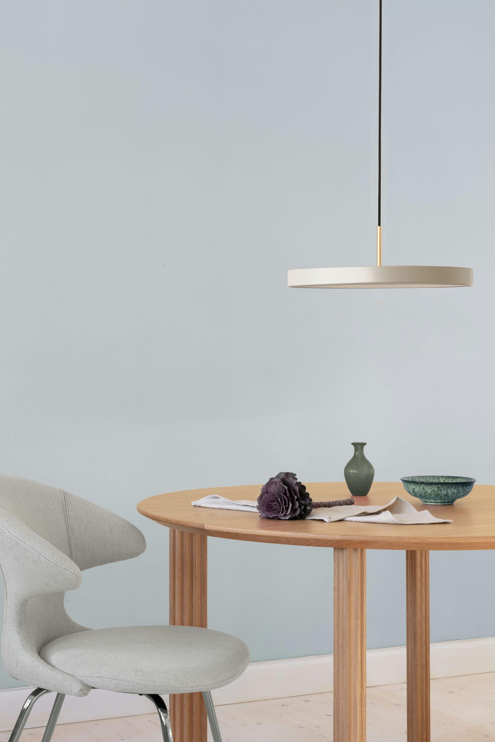 Stół COMFORT CIRCLE dębowy UMAGE Eye on Design