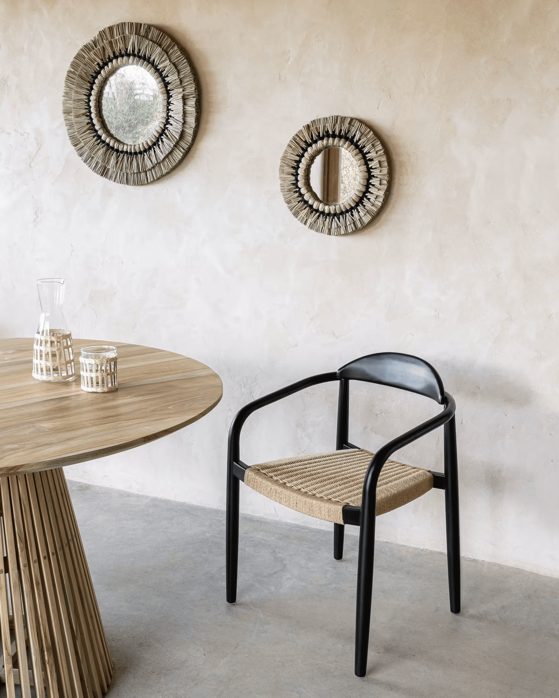 Stół JEANETTE lite drewno tekowe La Forma Eye on Design