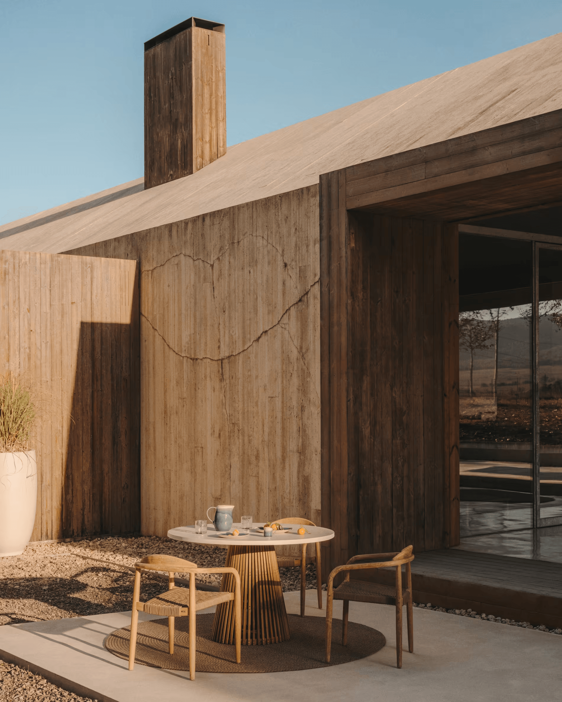 Stół ogrodowy ALCAUFAR szary cement La Forma Eye on Design